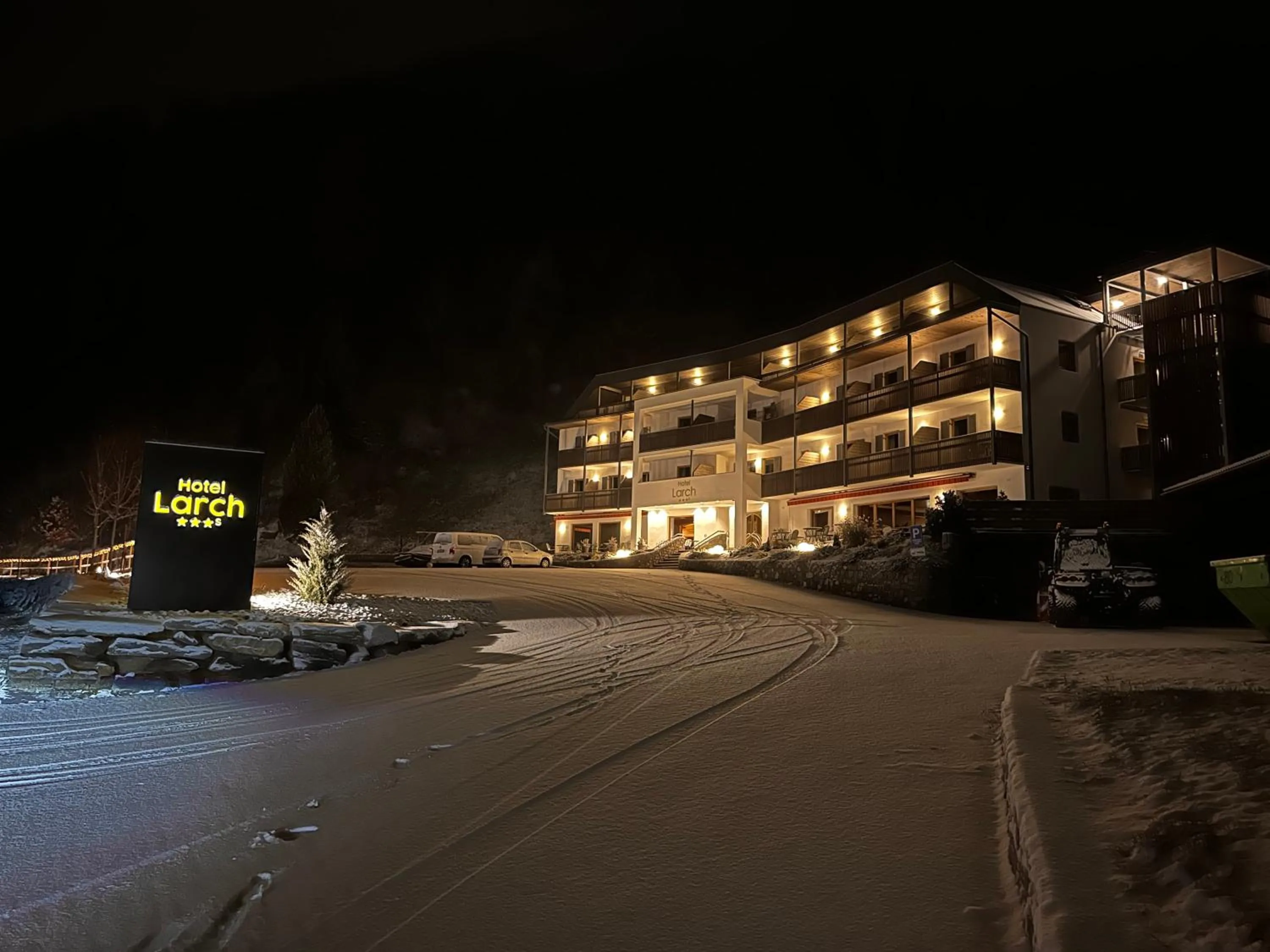 Night in Hotel Larch