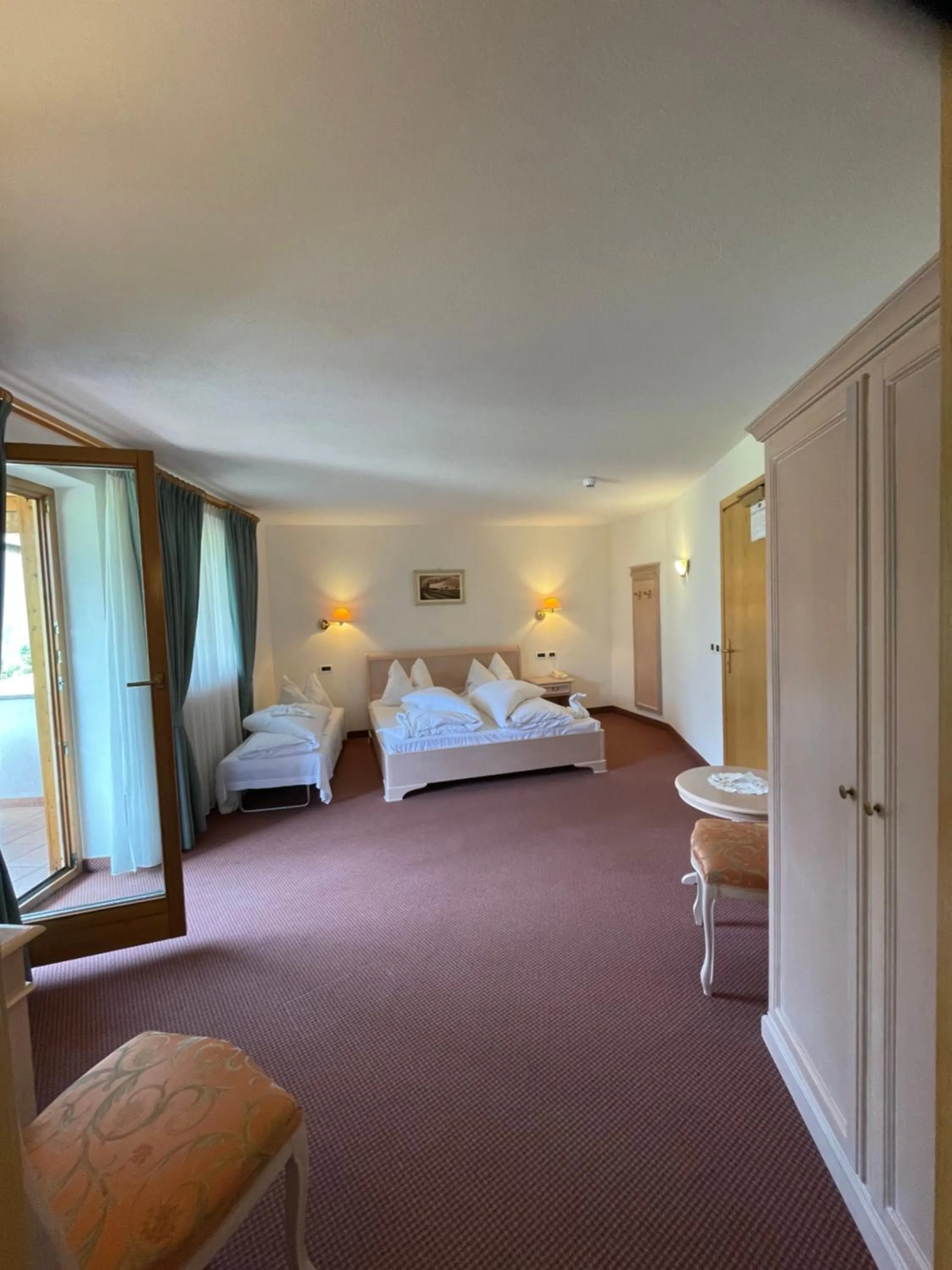 Bedroom, Bed in Hotel Larch
