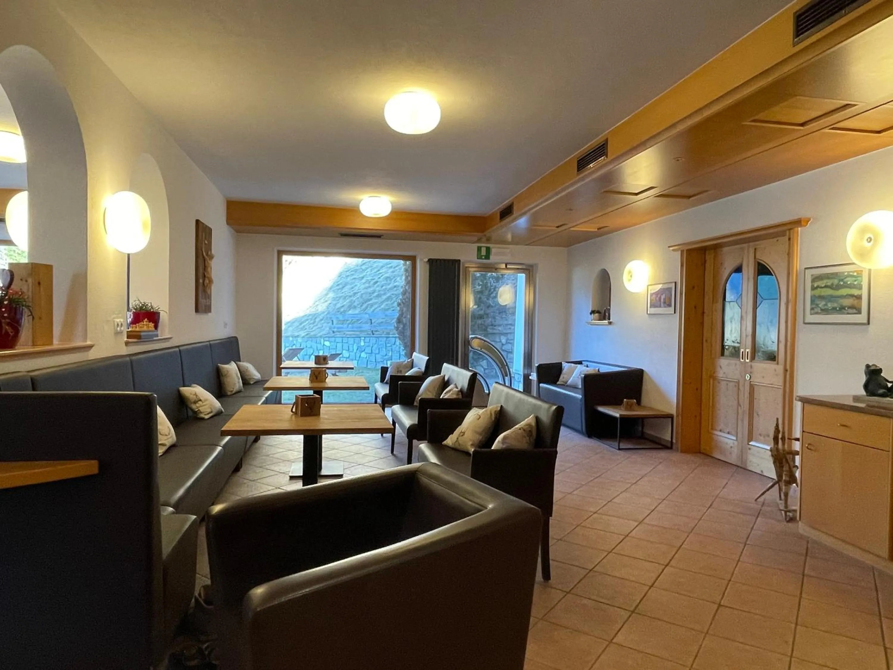 Seating area in Hotel Larch