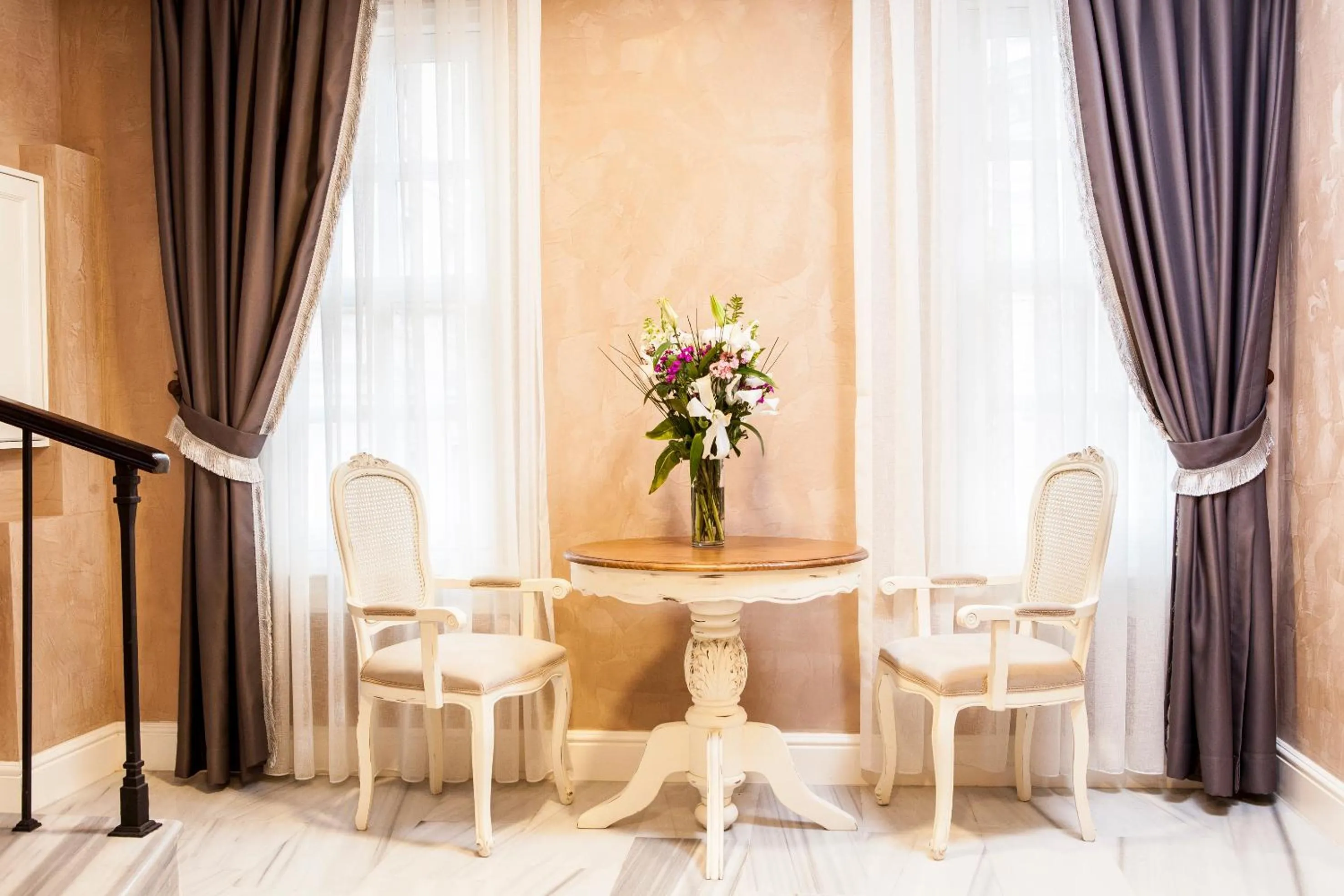 Facade/entrance in Meroddi Pera Flats