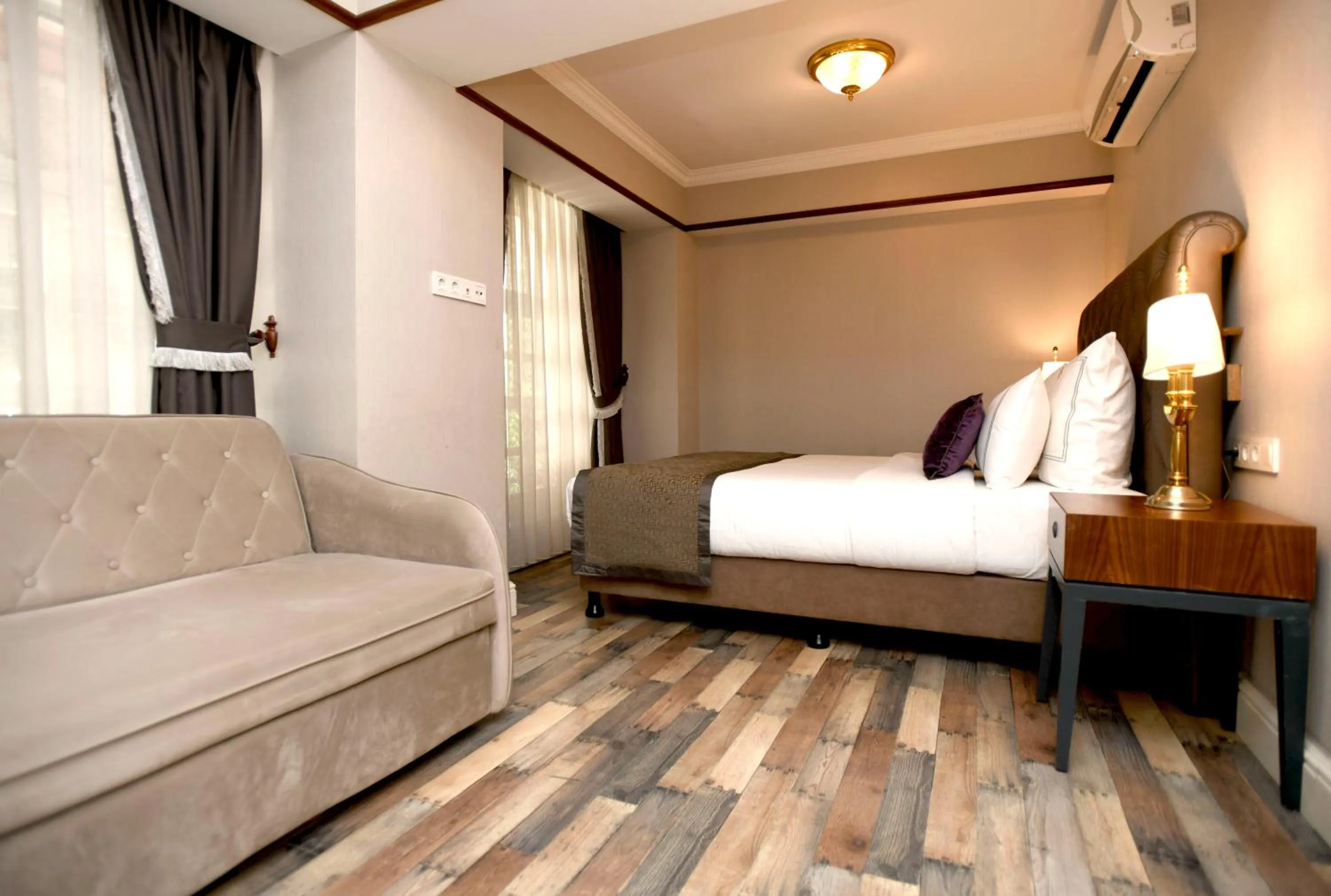 Two-Bedroom Apartment in Meroddi Pera Flats