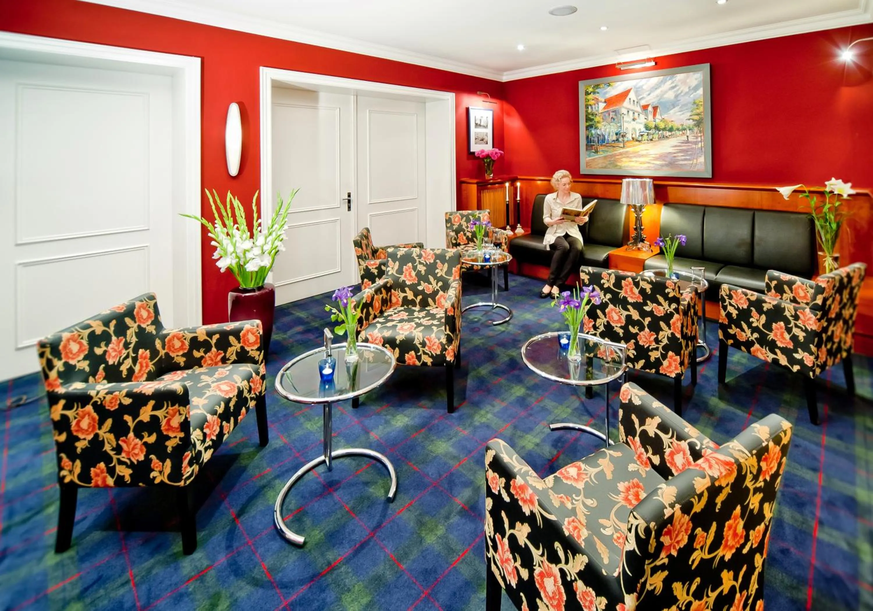 Communal lounge/ TV room in Neptun Hotel Kühlungsborn