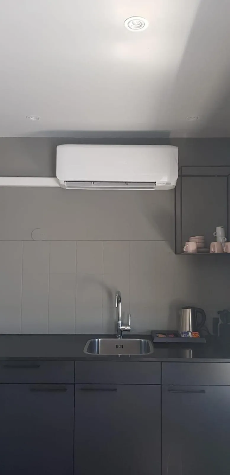 air conditioner in Boutique Suites Lisse - Keukenhof