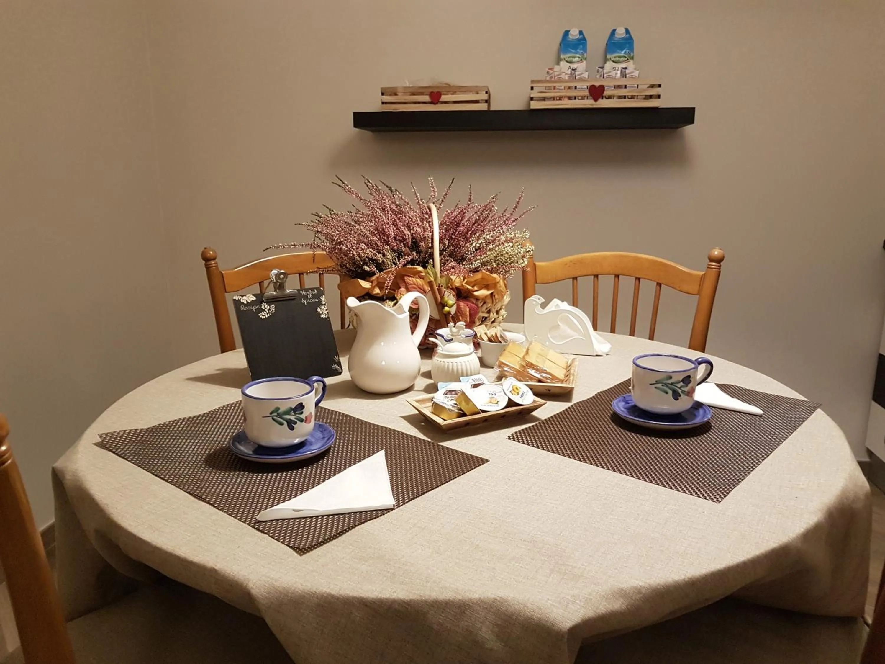 Food and drinks in b&b Tre Passi Dalla Torre