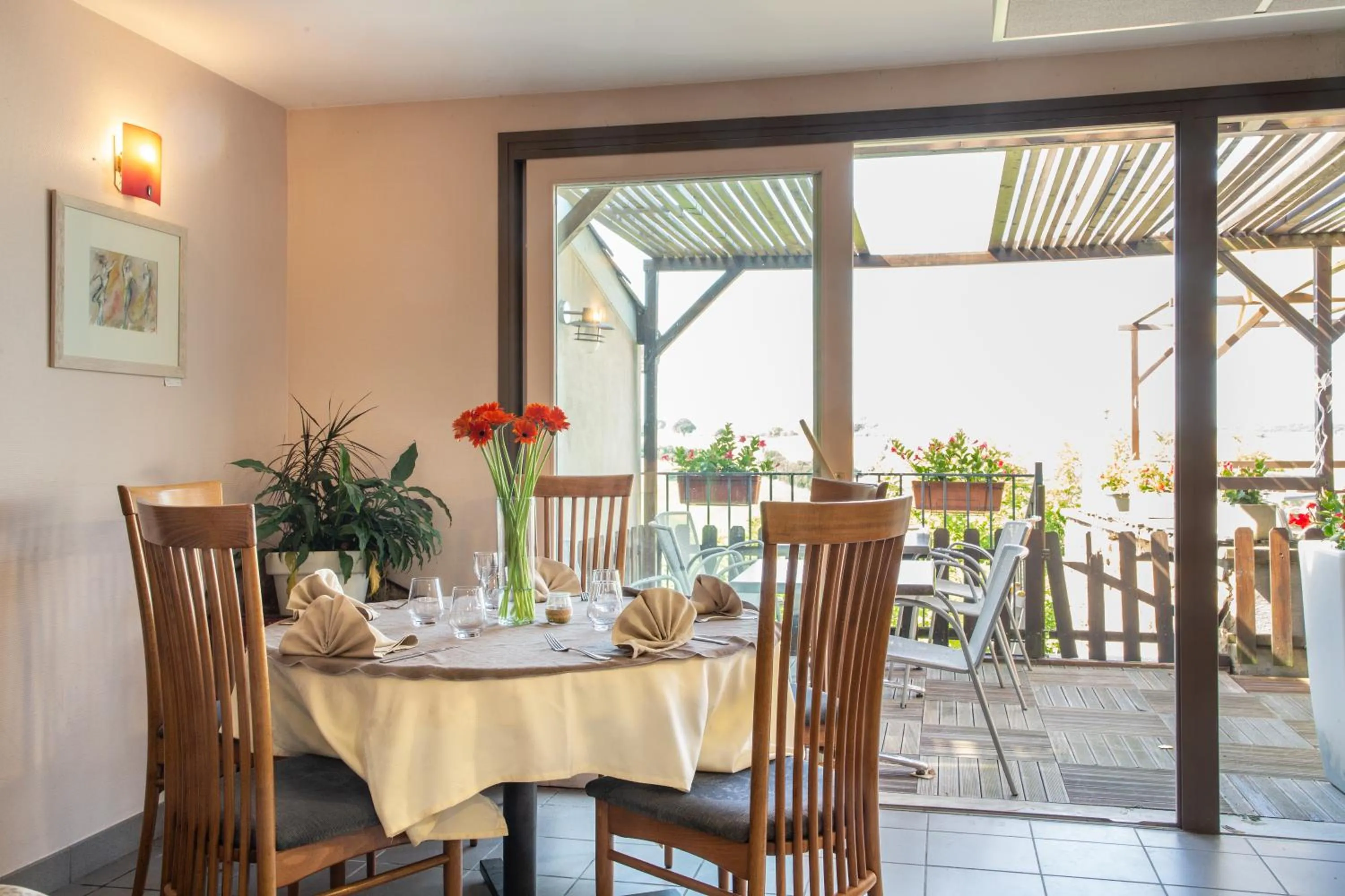 Restaurant/places to eat in Logis Hotels - Le relais des deux vallées - Hôtel et restaurant