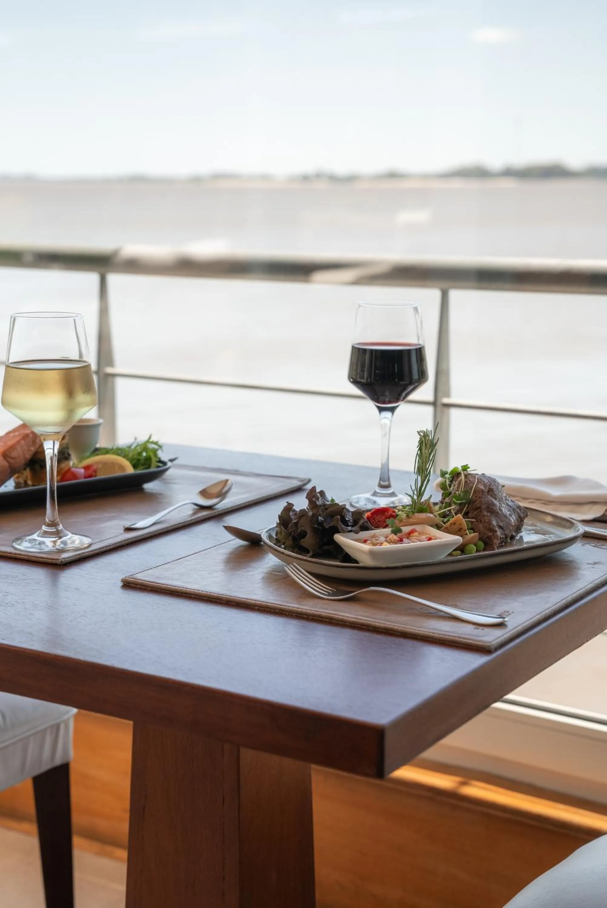 Food and drinks in Radisson Hotel Colonia del Sacramento