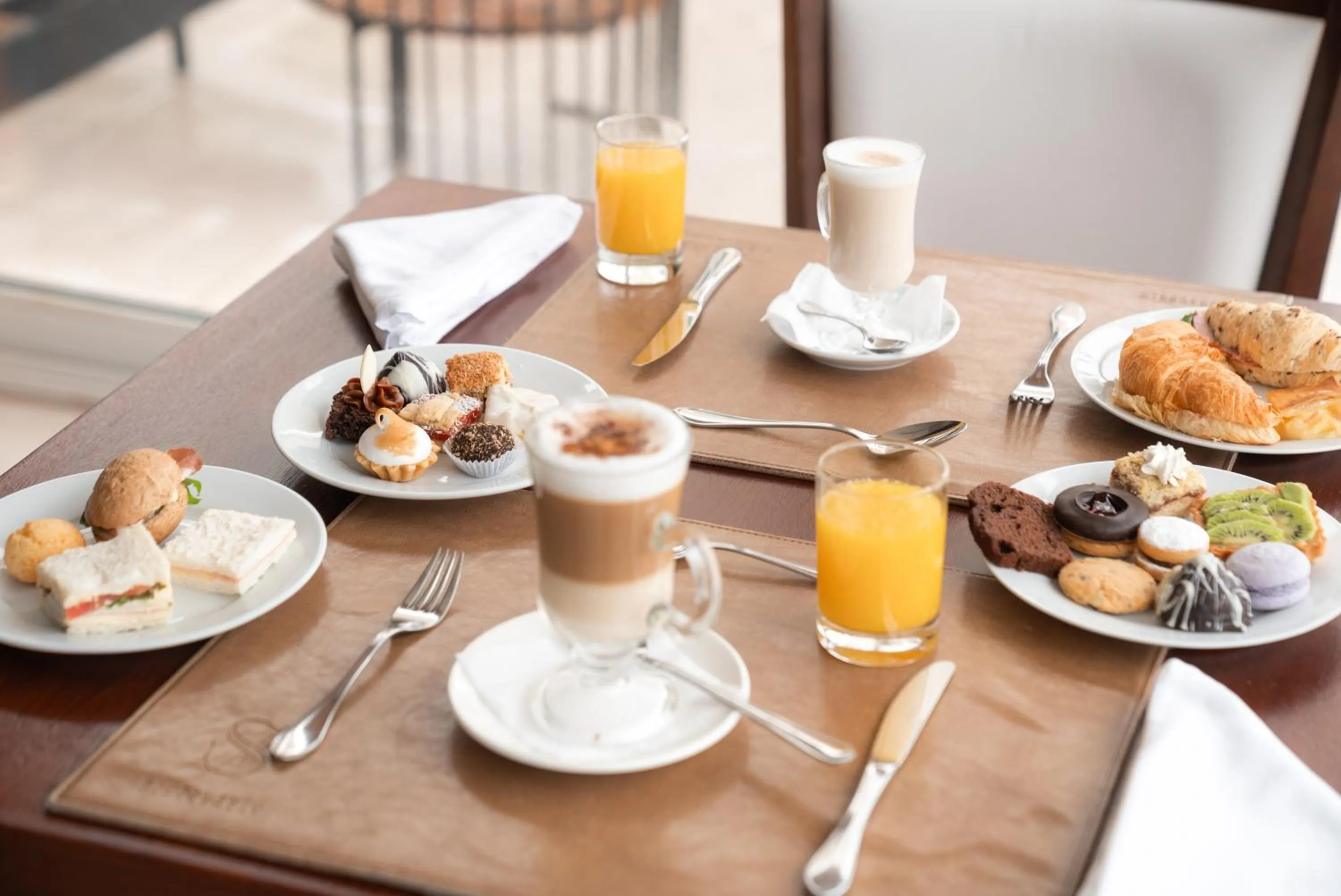 Food and drinks in Radisson Hotel Colonia del Sacramento