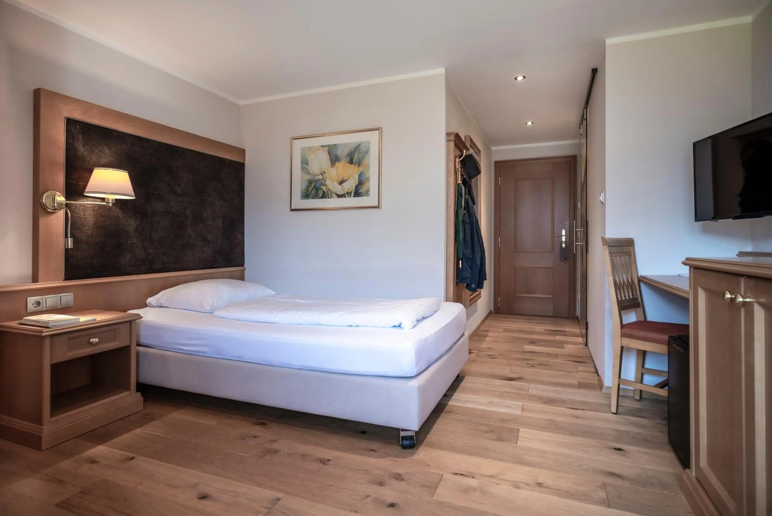 Photo of the whole room, Bed in Das Pfandler