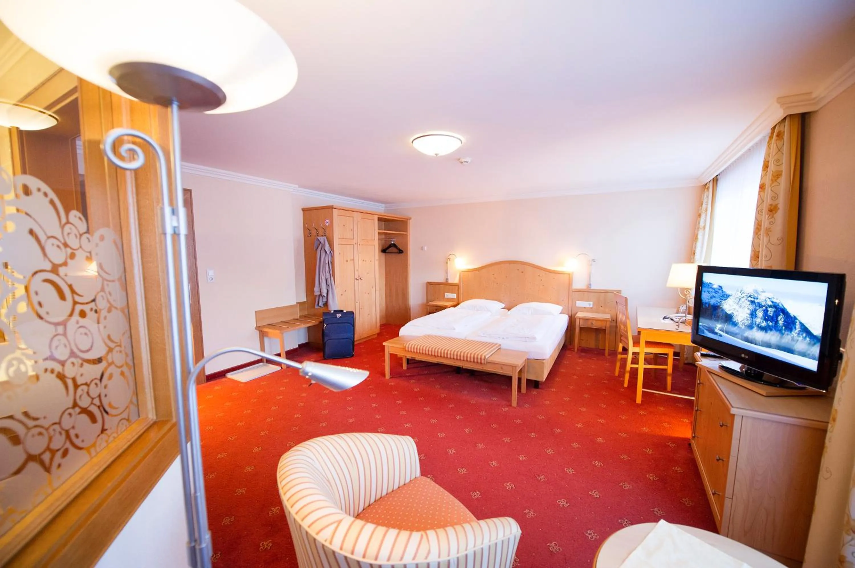 Photo of the whole room, Bed in Das Pfandler