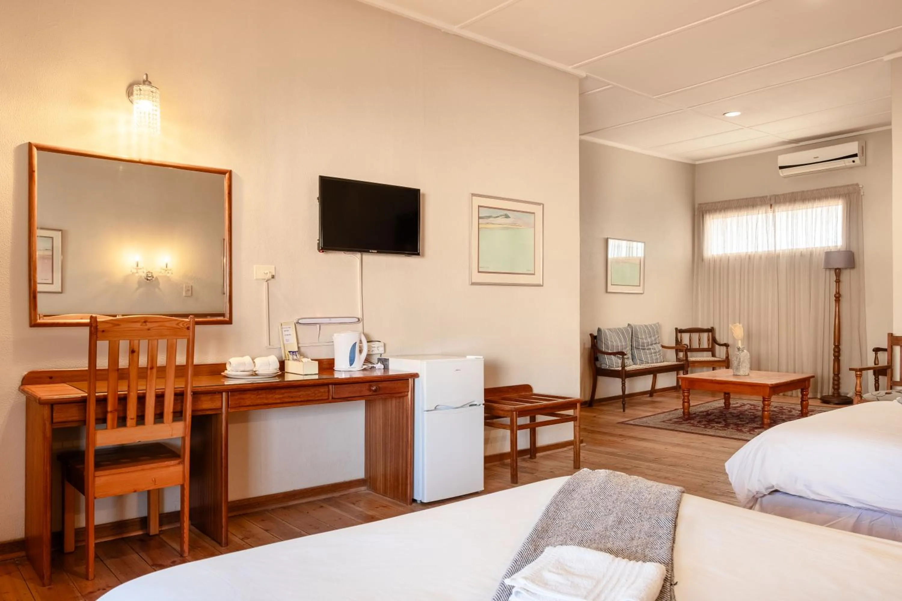 Bed in Karoo Country Inn