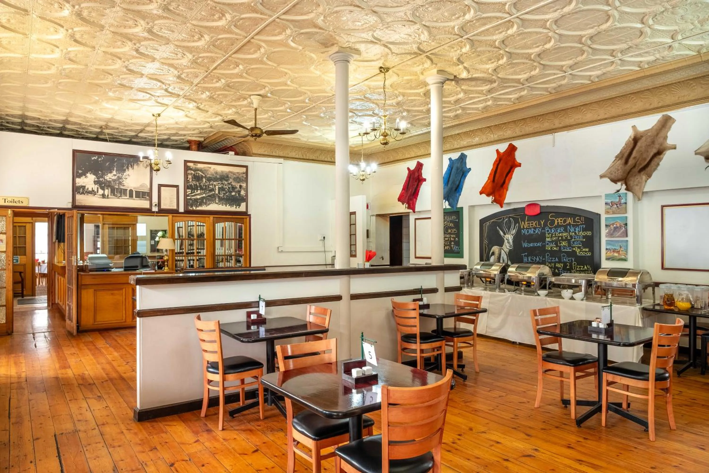 Restaurant/places to eat in Karoo Country Inn