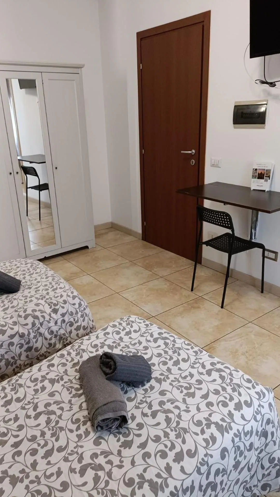 TV and multimedia, Bed in Marco E Laura Affittacamere al Vaticano