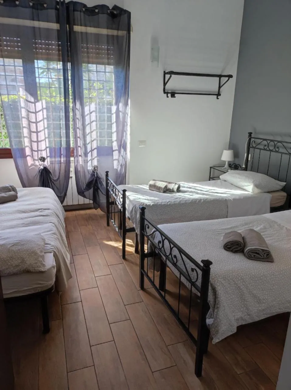 Bedroom, Bed in Marco E Laura Affittacamere al Vaticano