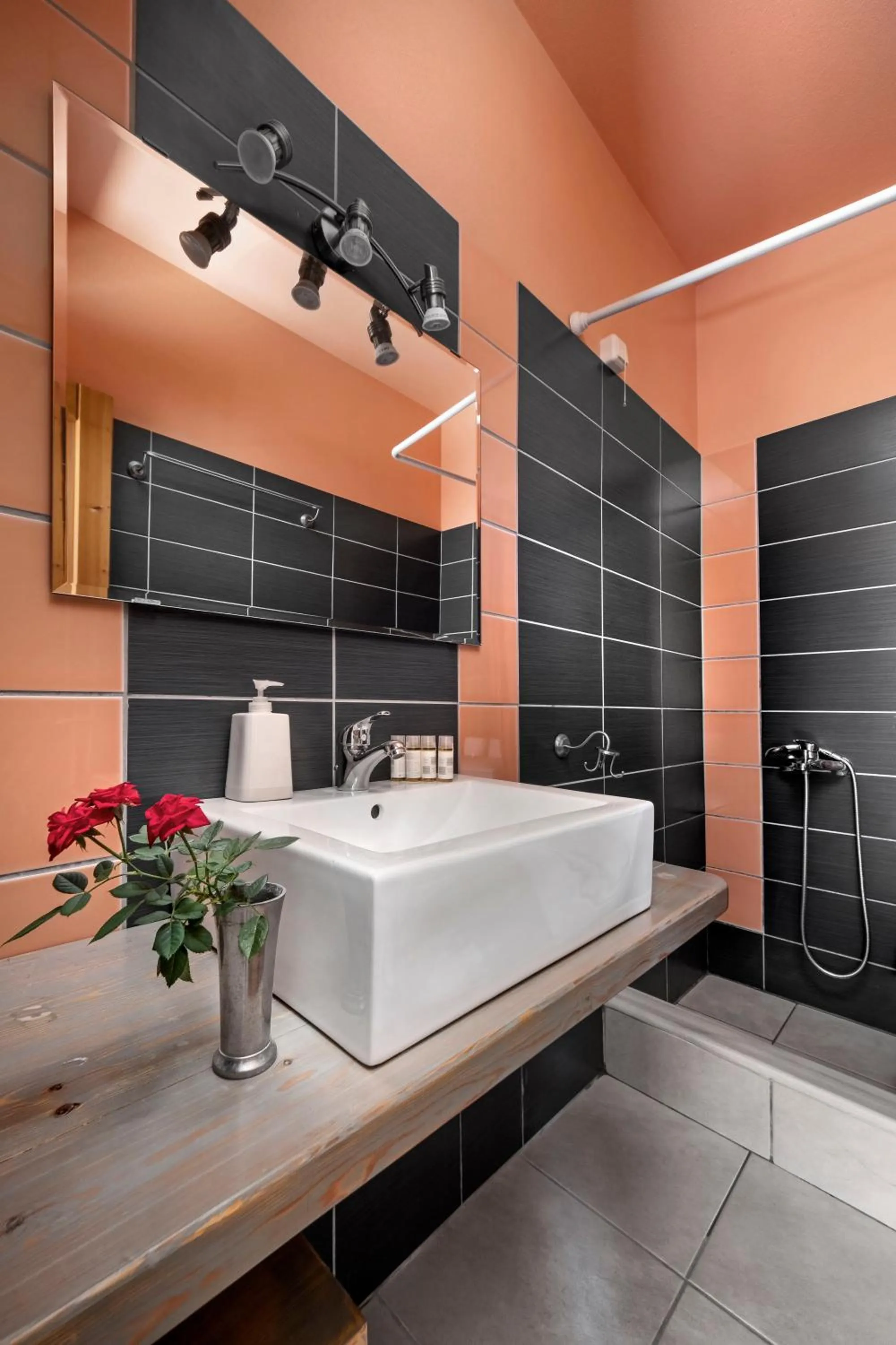 Bathroom in Hotel Petradi