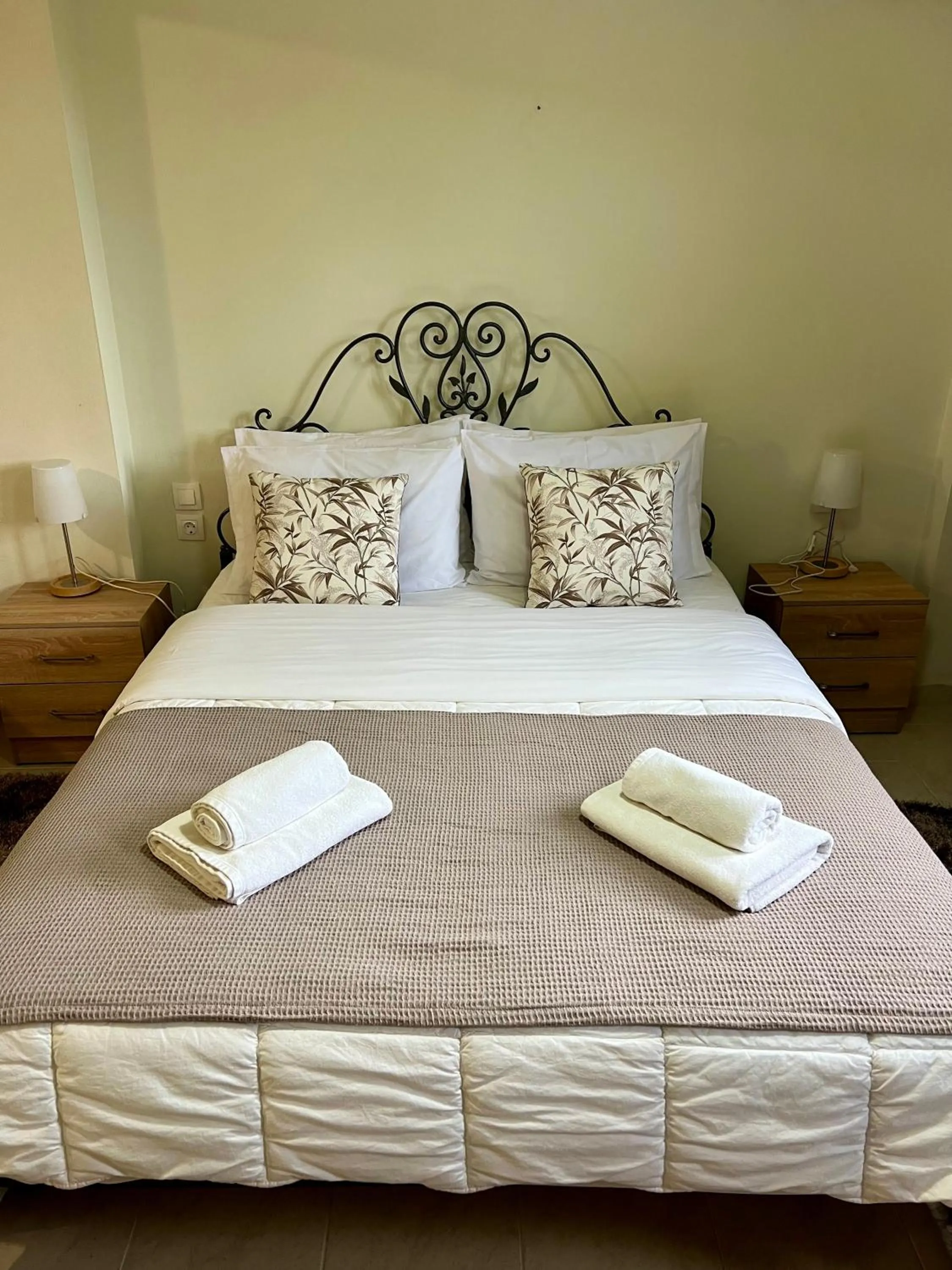 Bed in Hotel Petradi