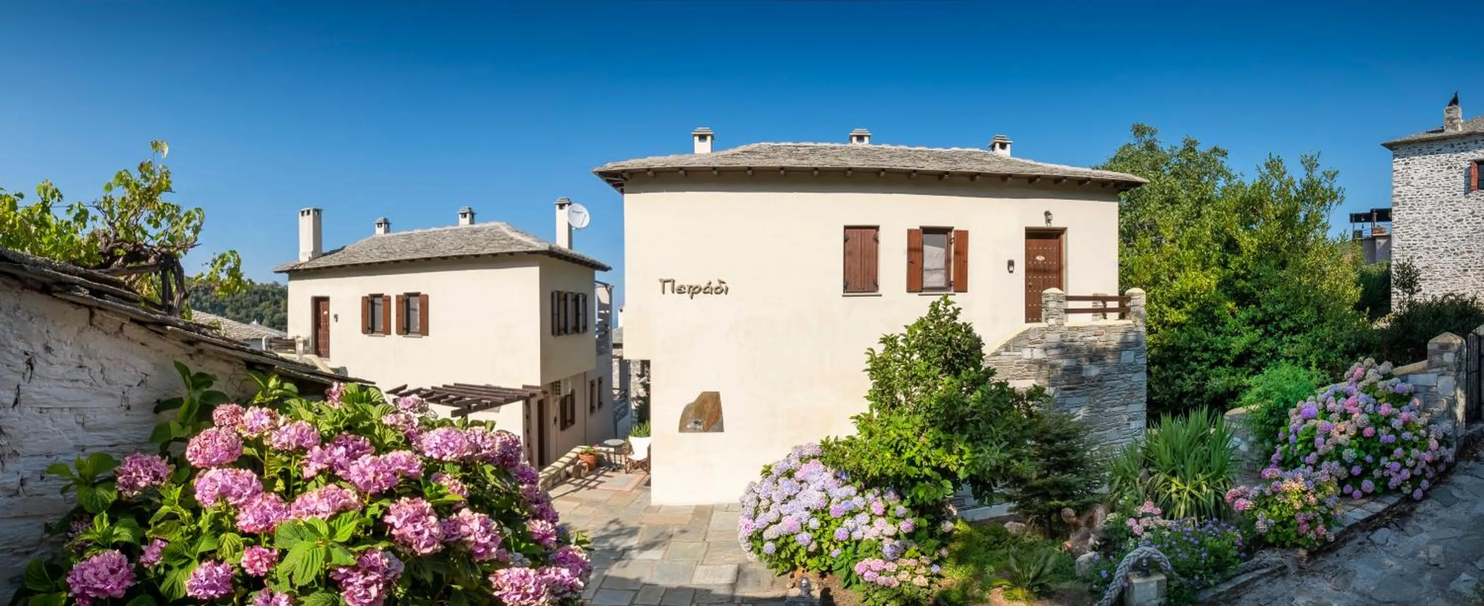 Property building in Hotel Petradi