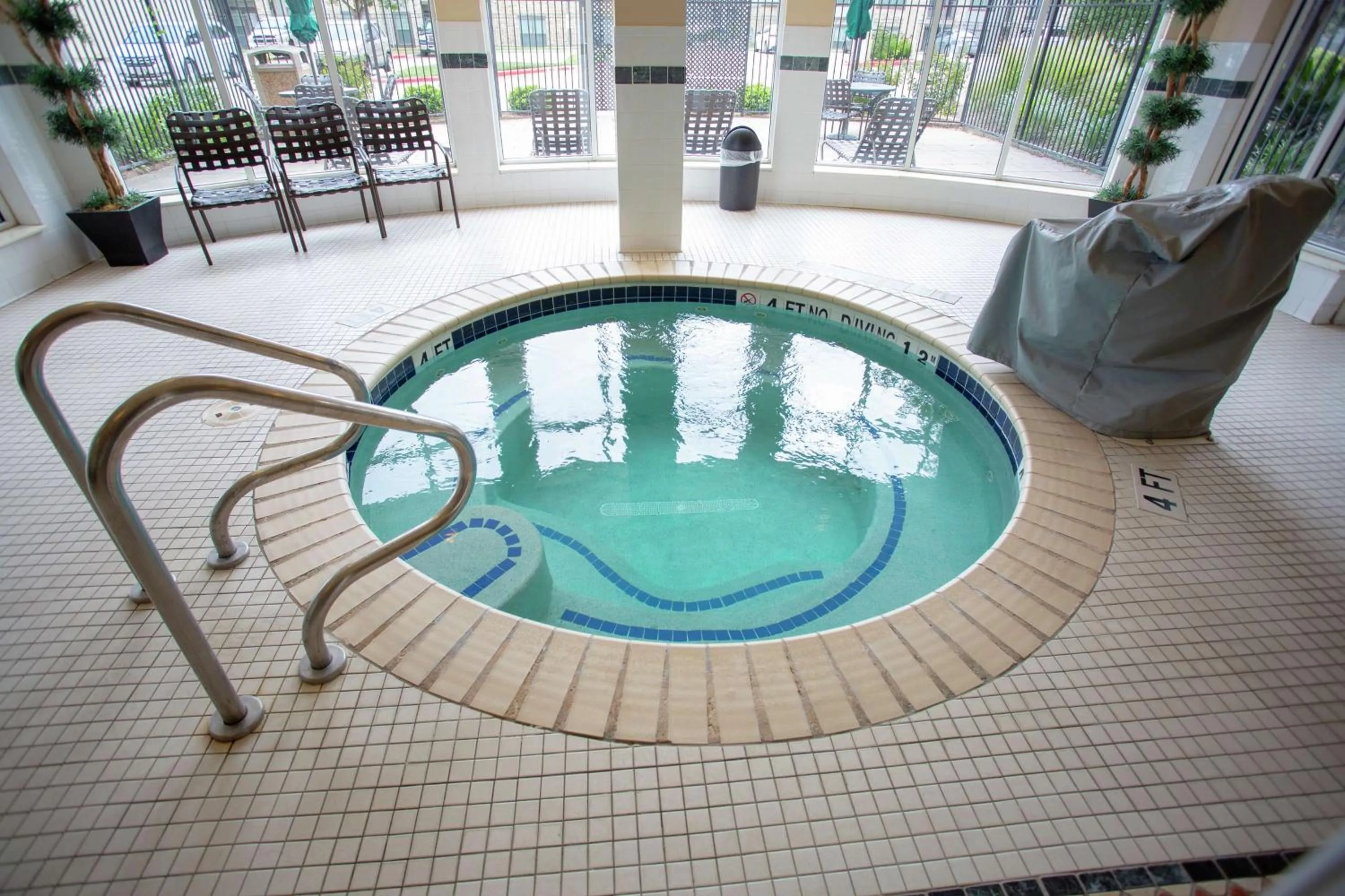 Hot Tub in Hilton Garden Inn Temple Medical Center