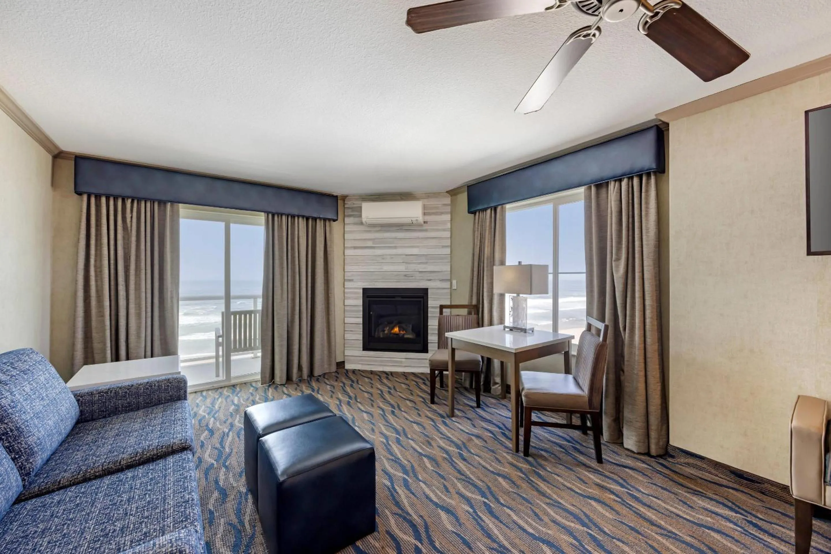 Bedroom in Elizabeth Oceanfront Suites, an Ascend Collection Hotel