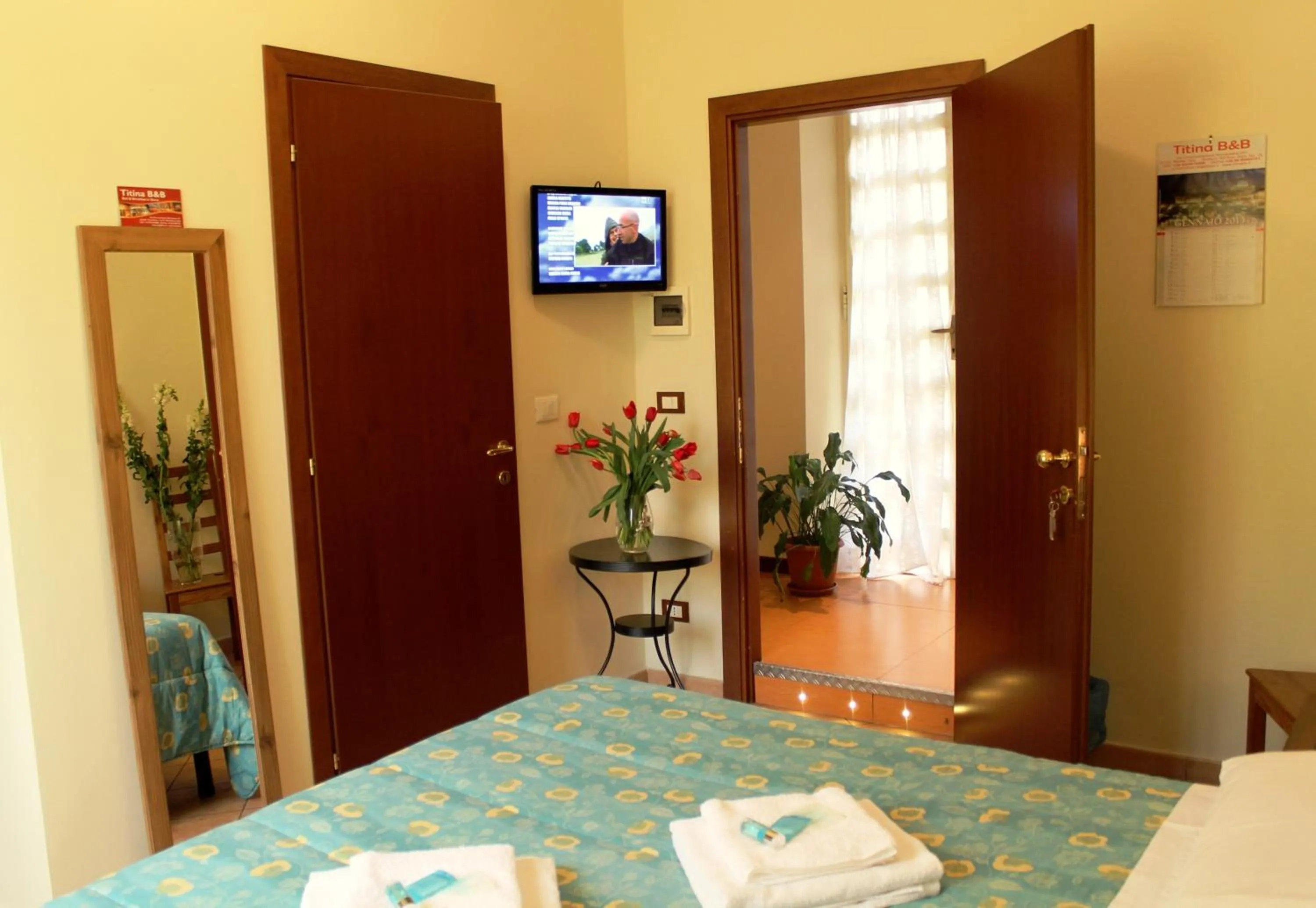 Photo of the whole room, Bed in Titina B&B