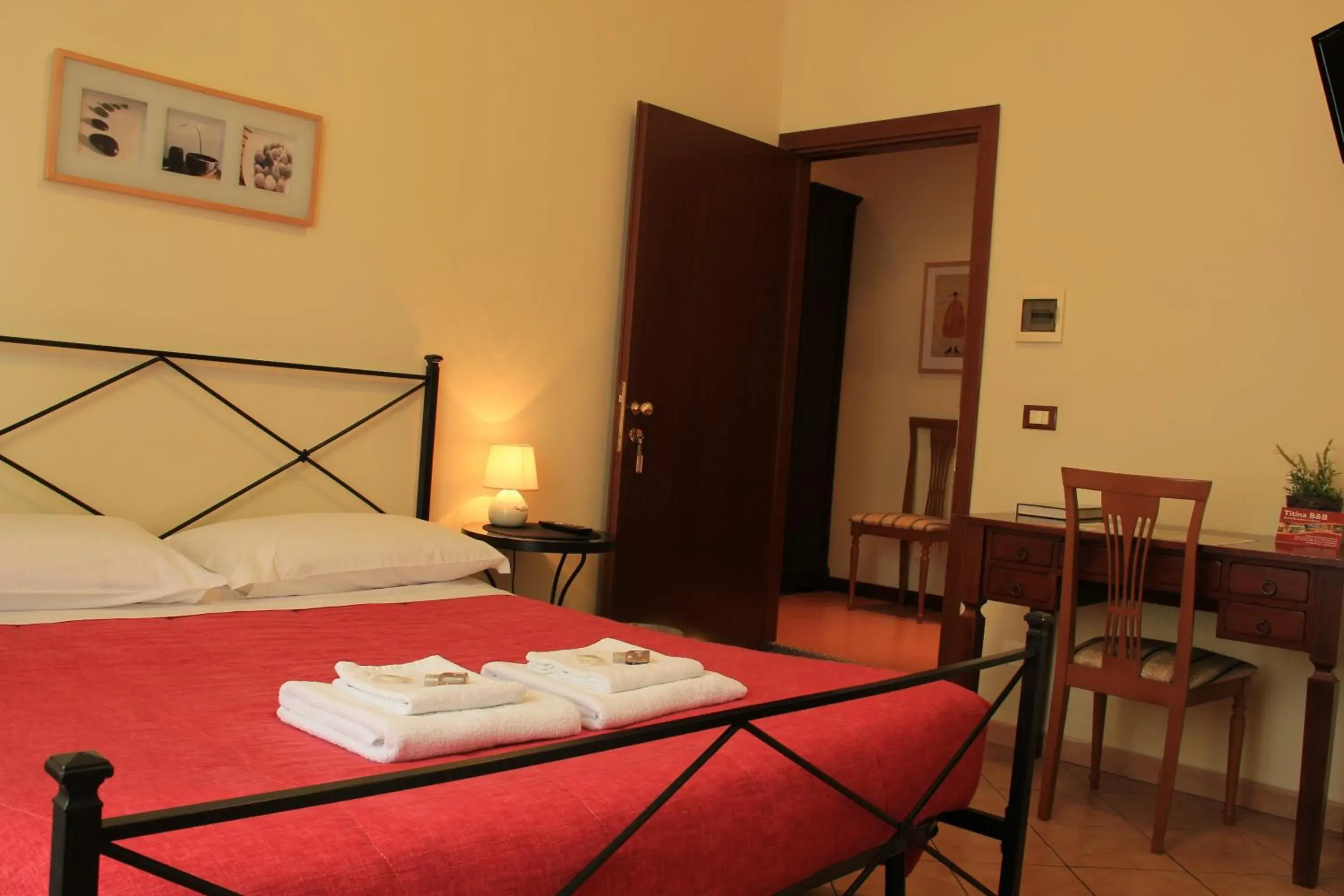 Double or Twin Room in Titina B&B Double or Twin Room in Titina B&B