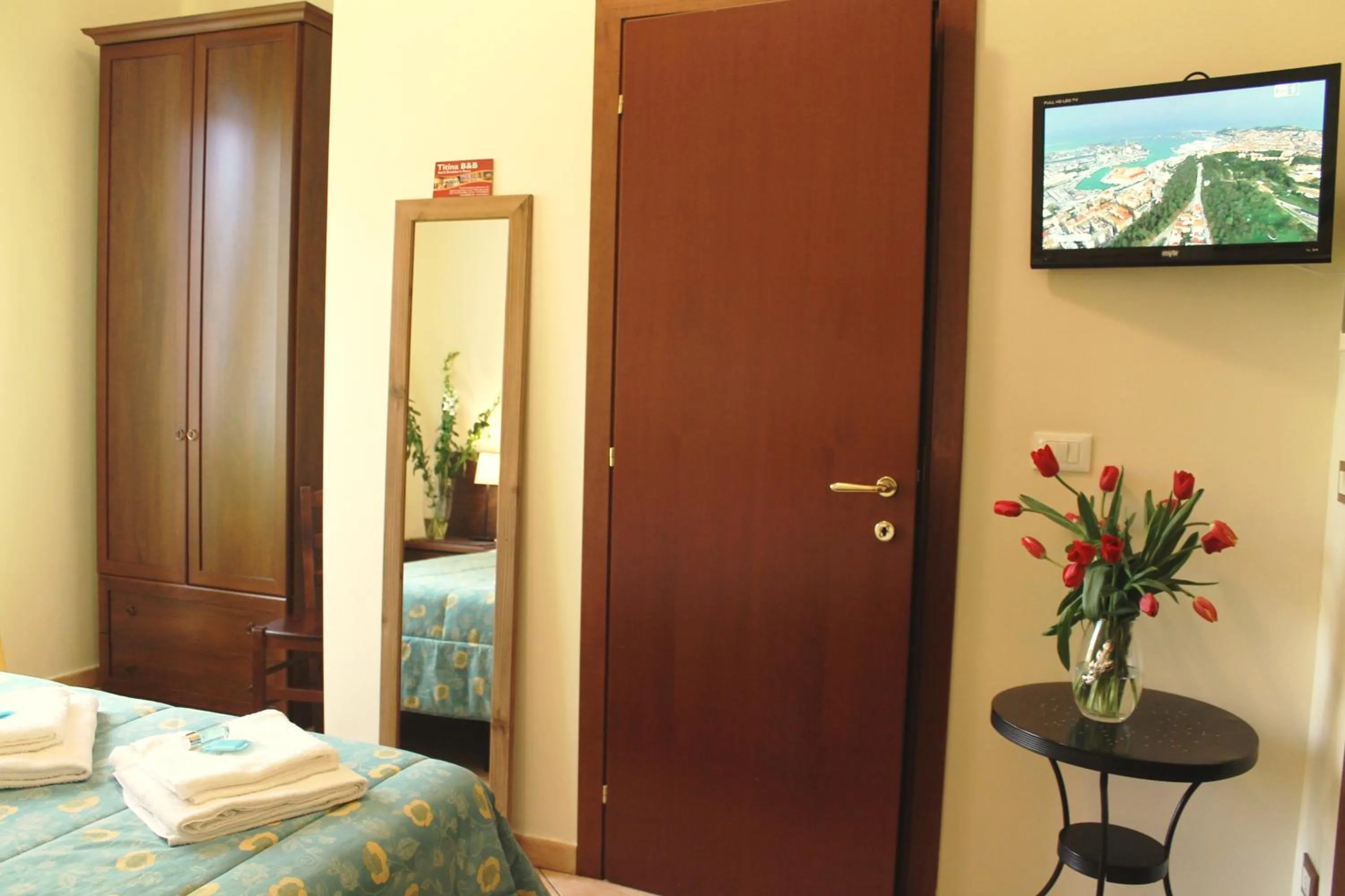 TV and multimedia, Bed in Titina B&B