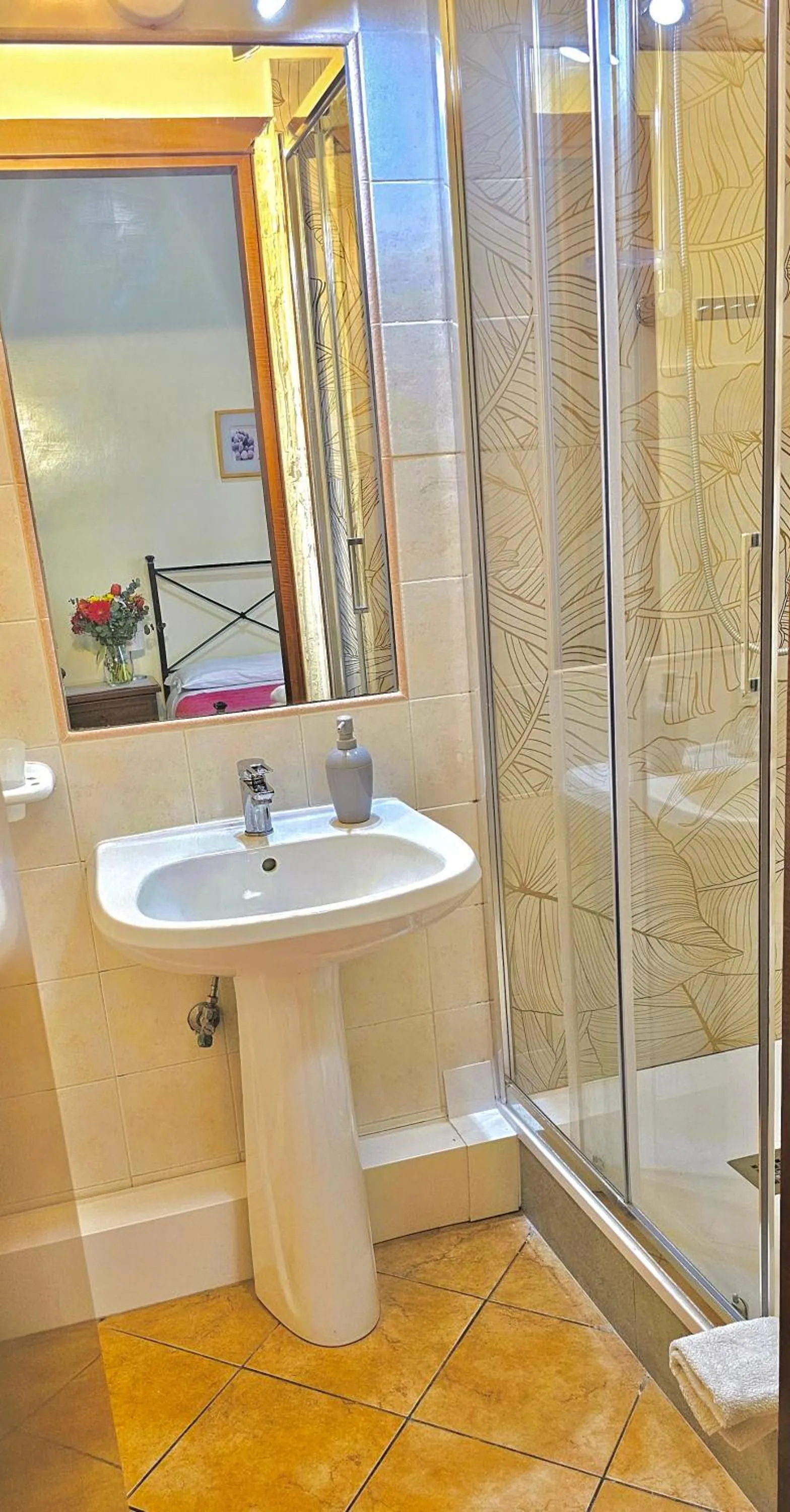 Bathroom in Titina B&B