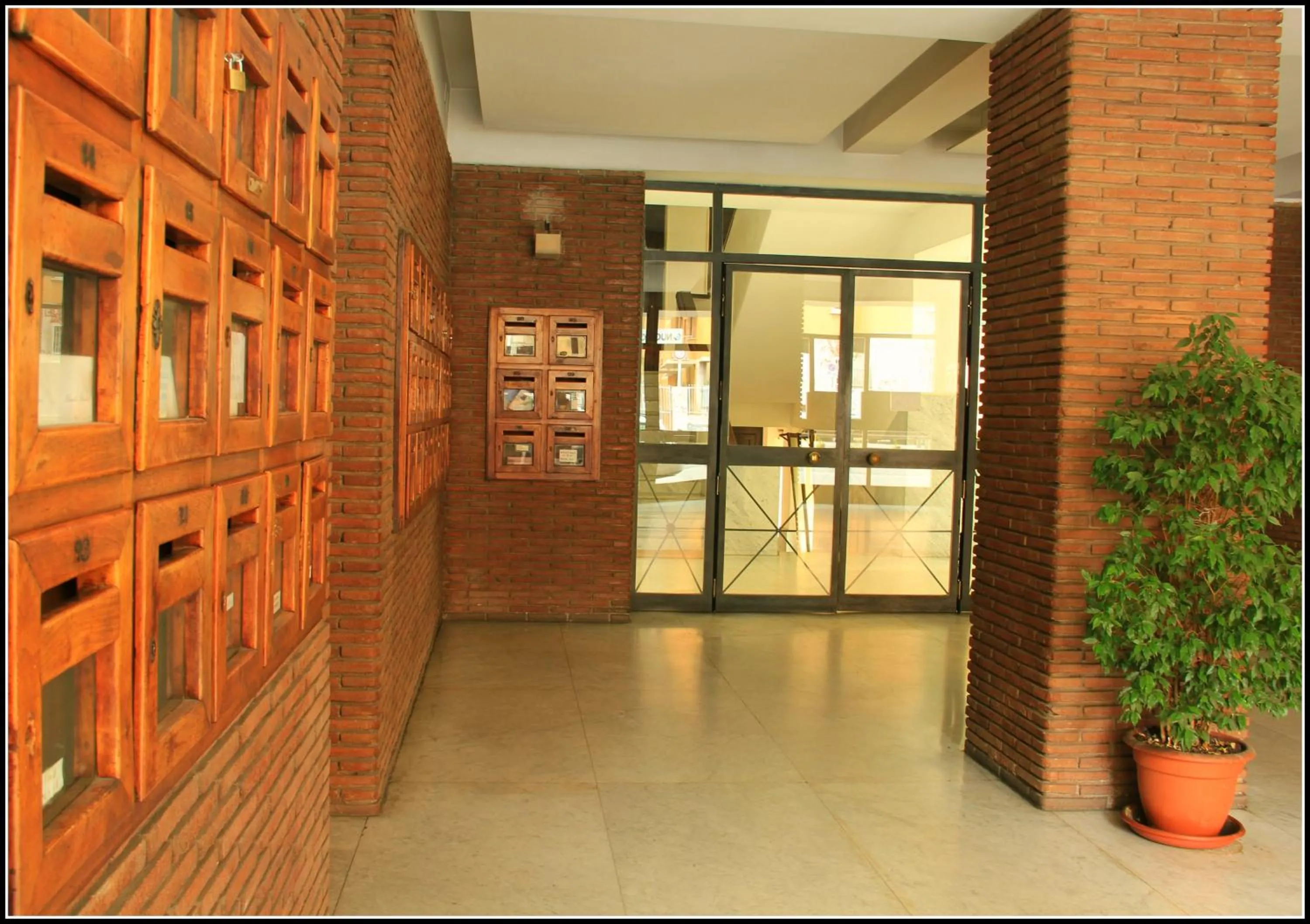 Facade/entrance in Titina B&B