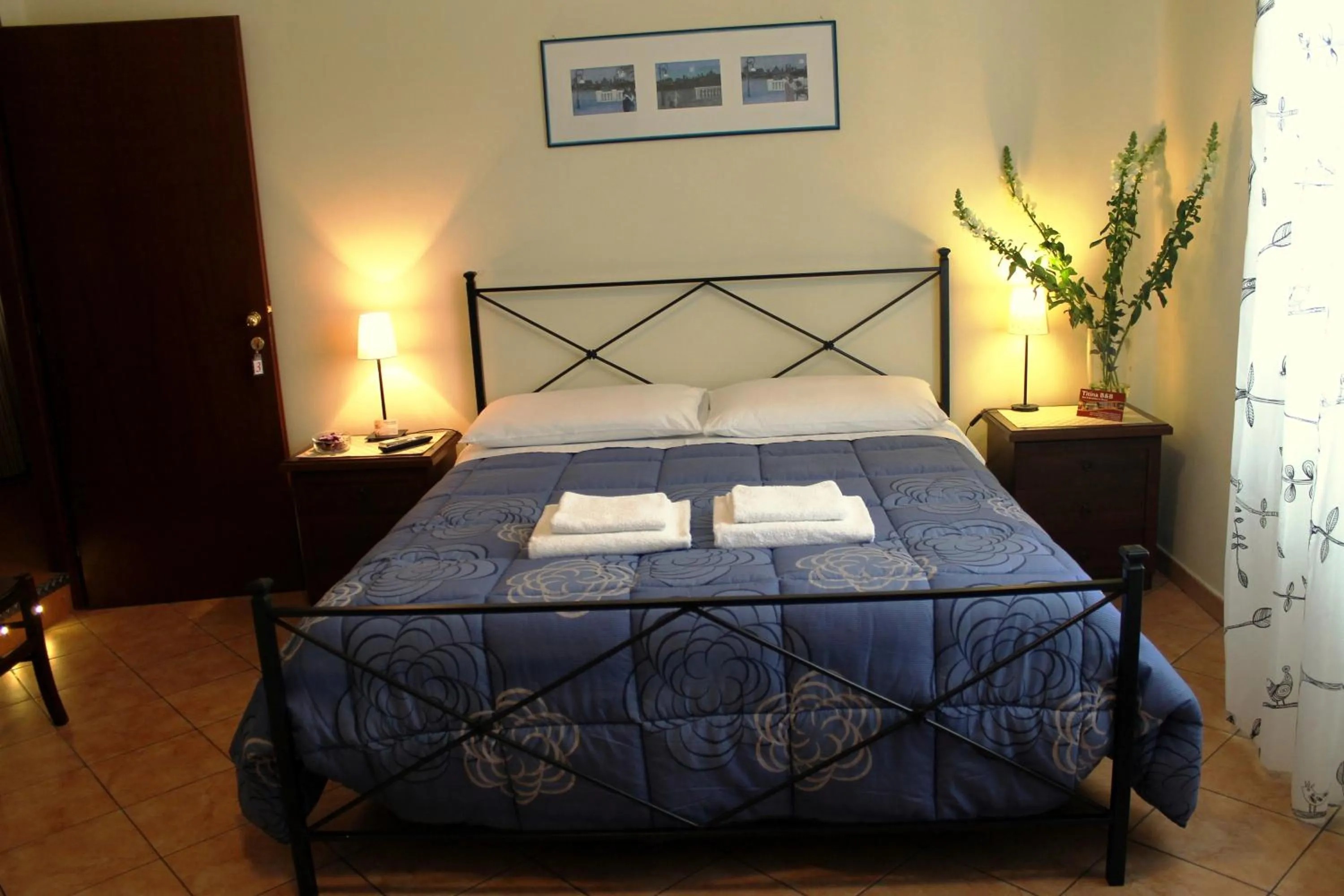 Photo of the whole room, Bed in Titina B&B