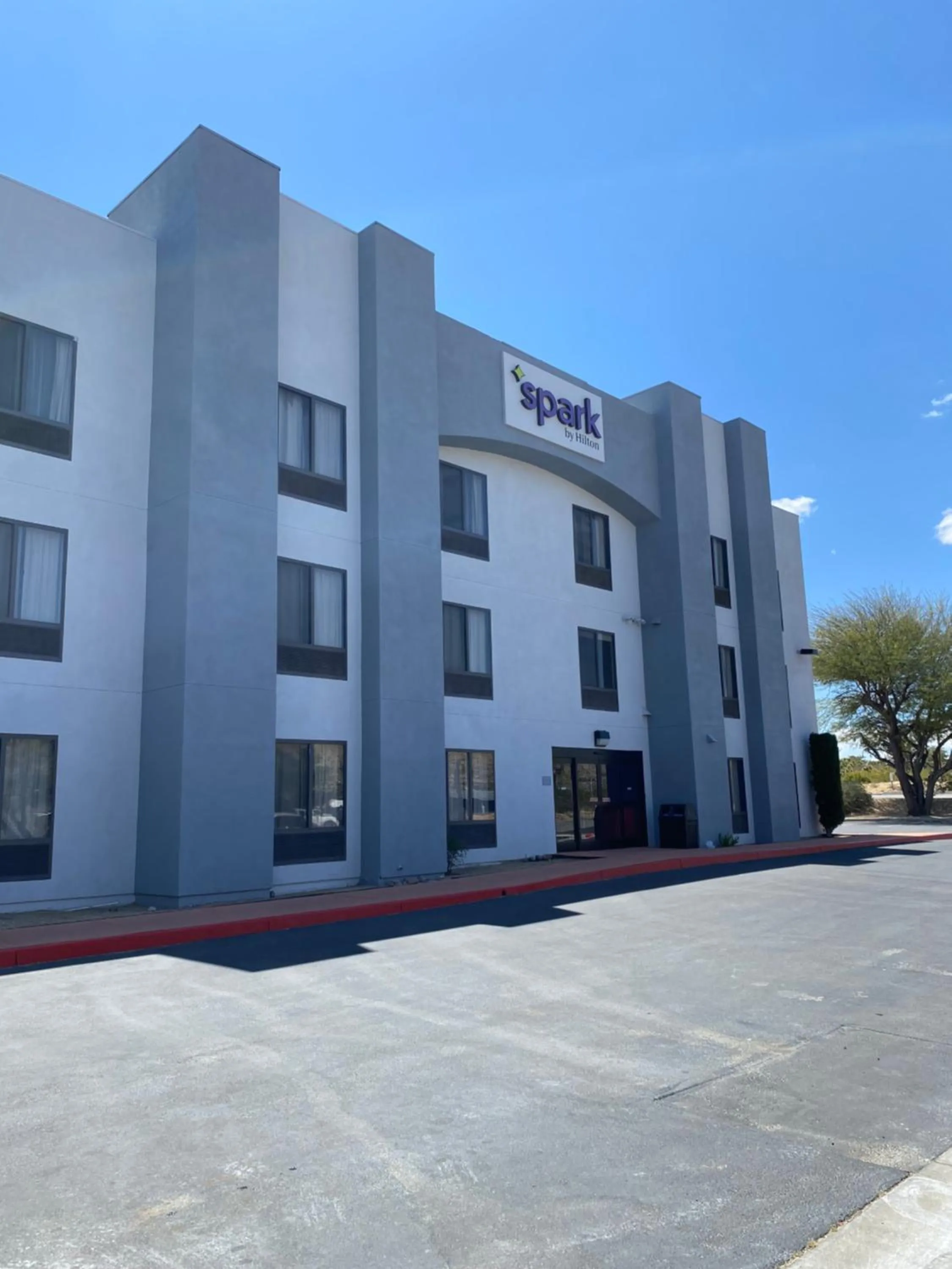 Property building in Spark by Hilton Yucca Valley Joshua Tree