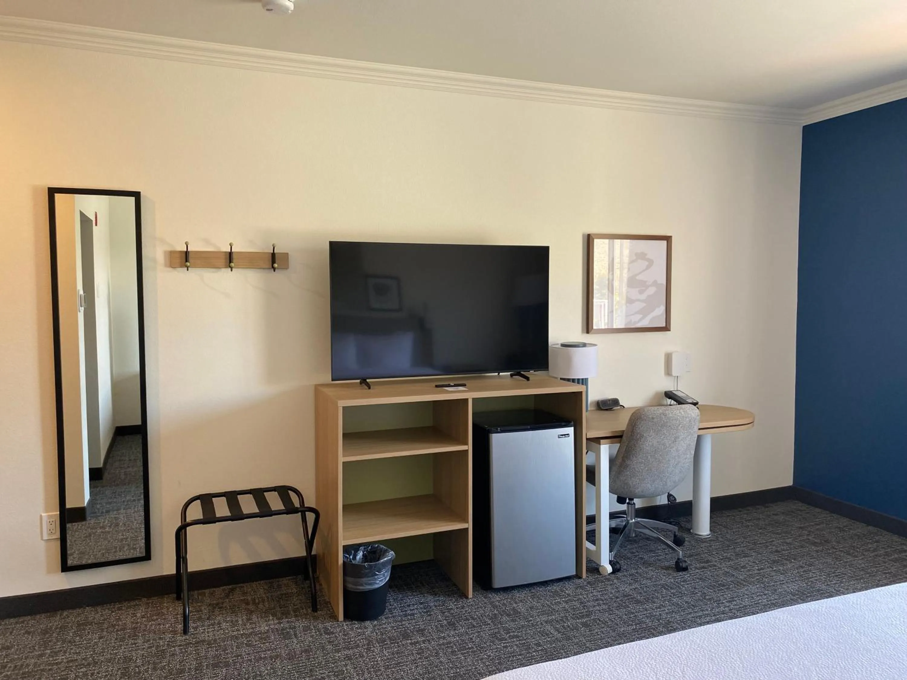 Bedroom, Bed in Spark by Hilton Yucca Valley Joshua Tree