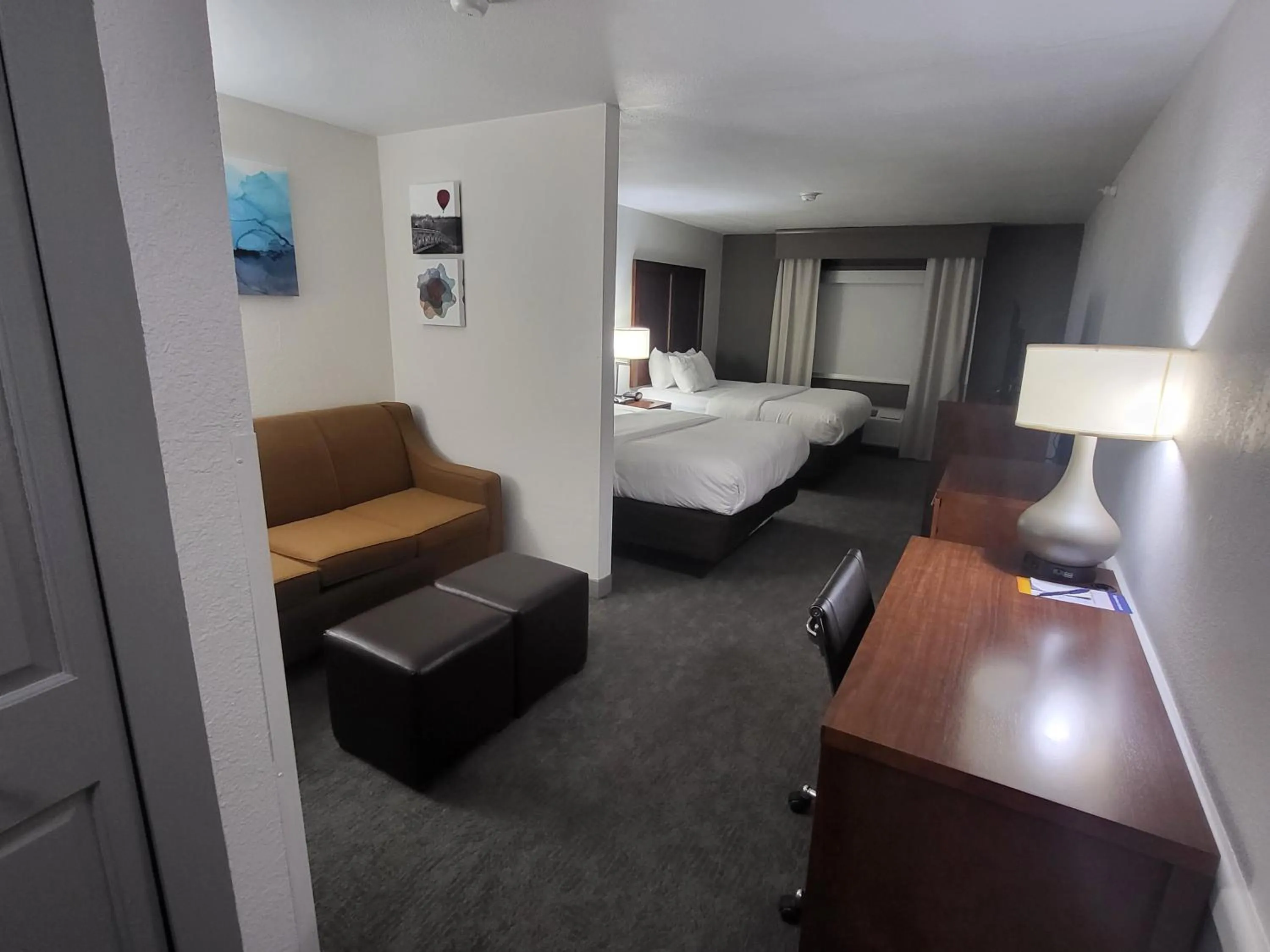 Bed in Comfort Suites Omaha Northwest