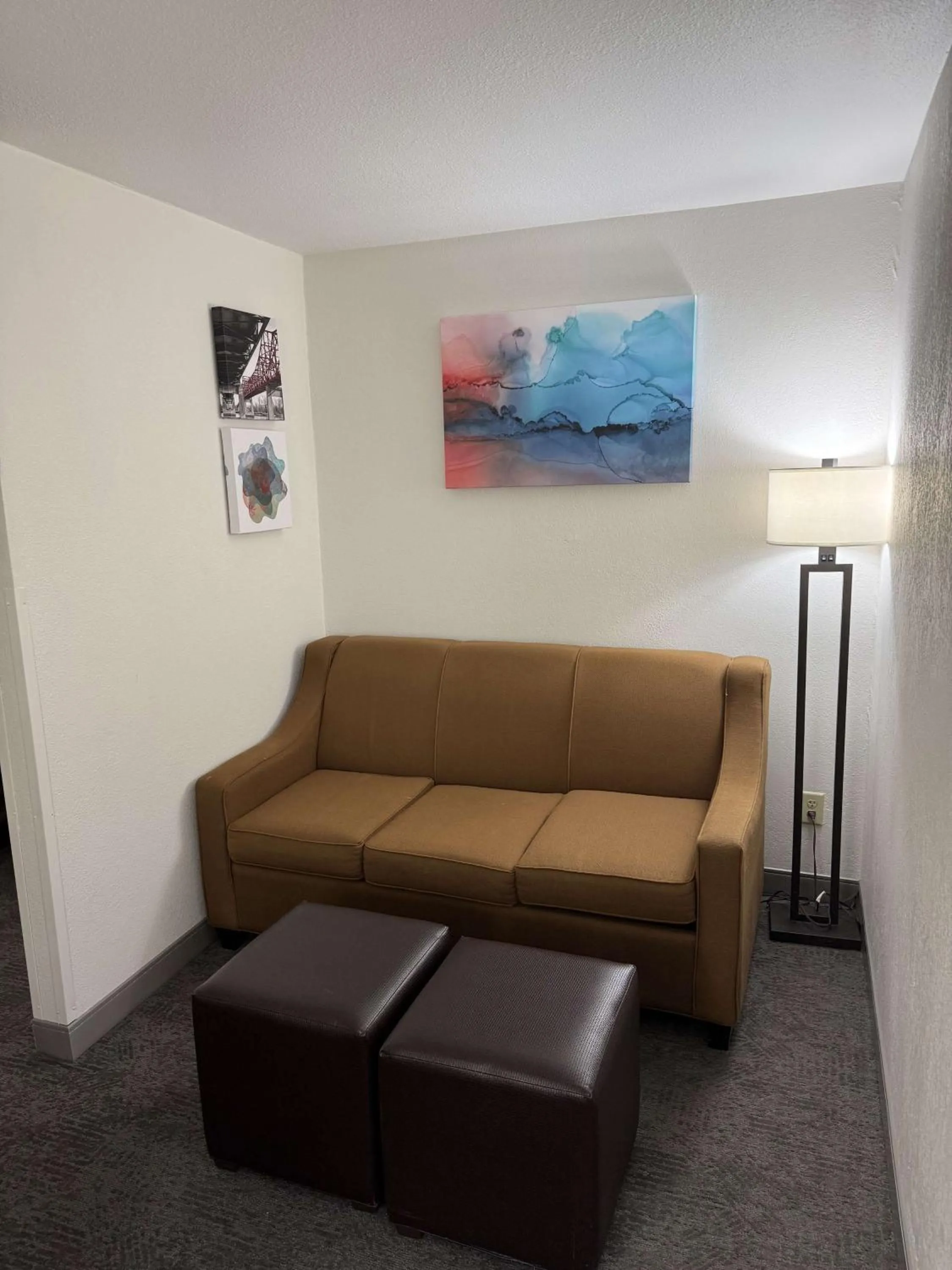 Bedroom in Comfort Suites Omaha Northwest