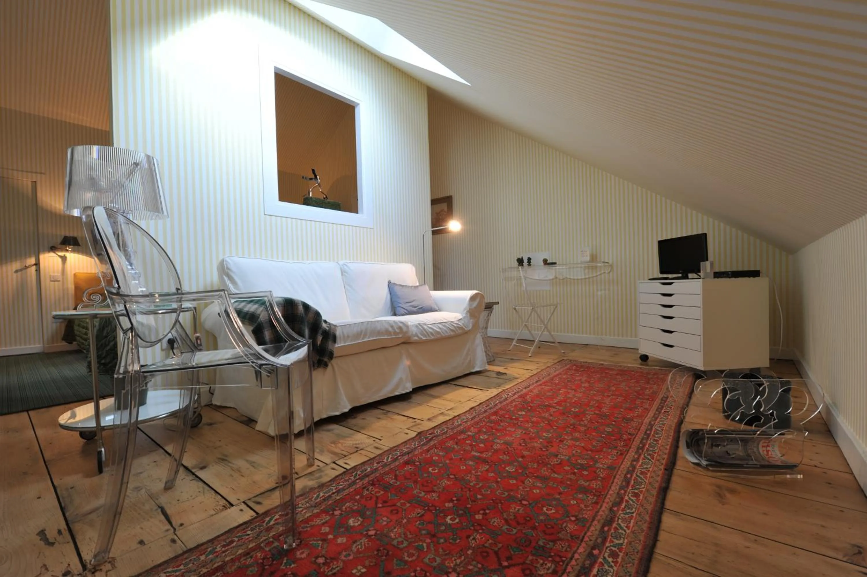 TV and multimedia in La Maison D'hôtes du Parc