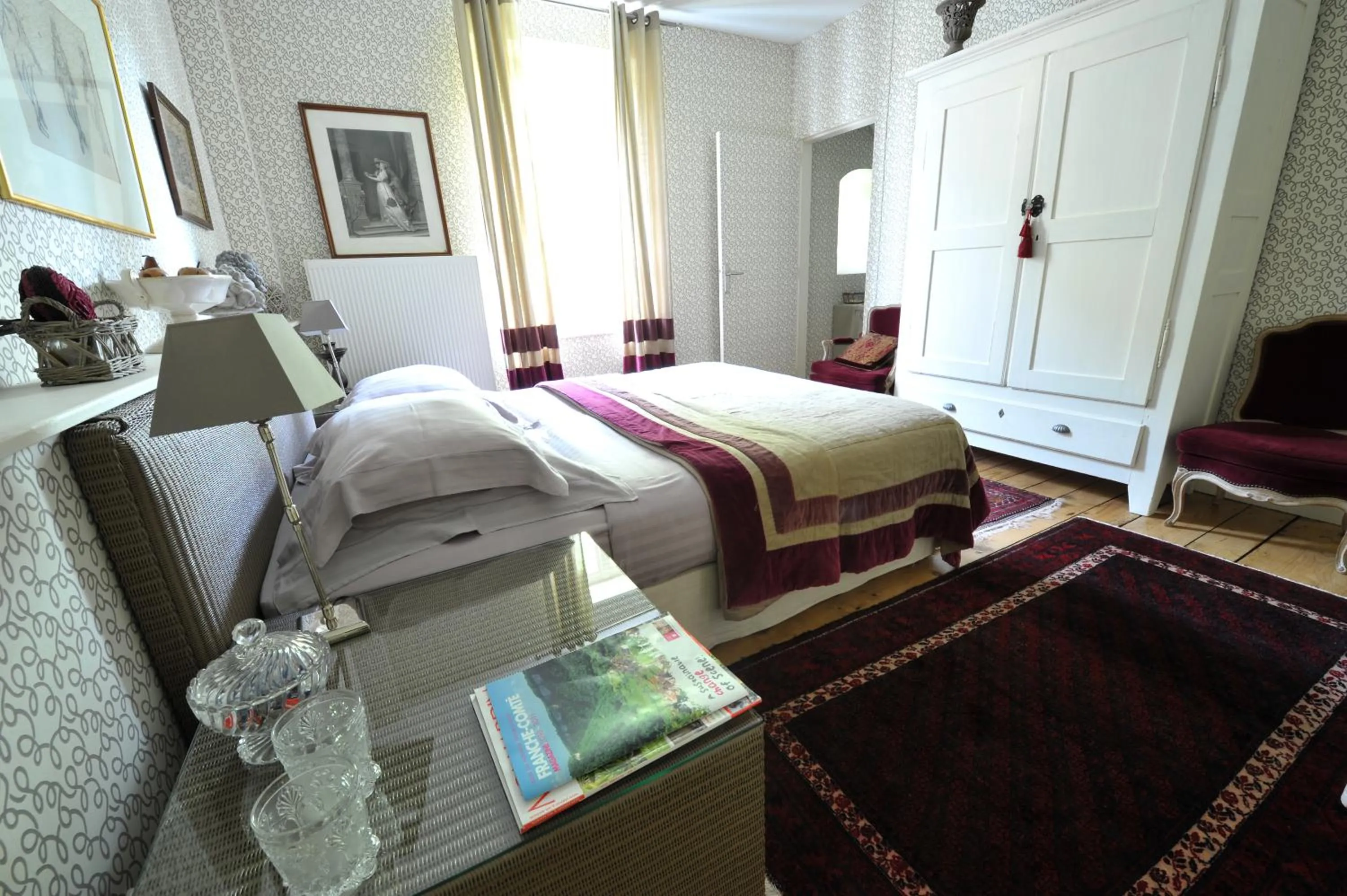 Photo of the whole room, Bed in La Maison D'hôtes du Parc