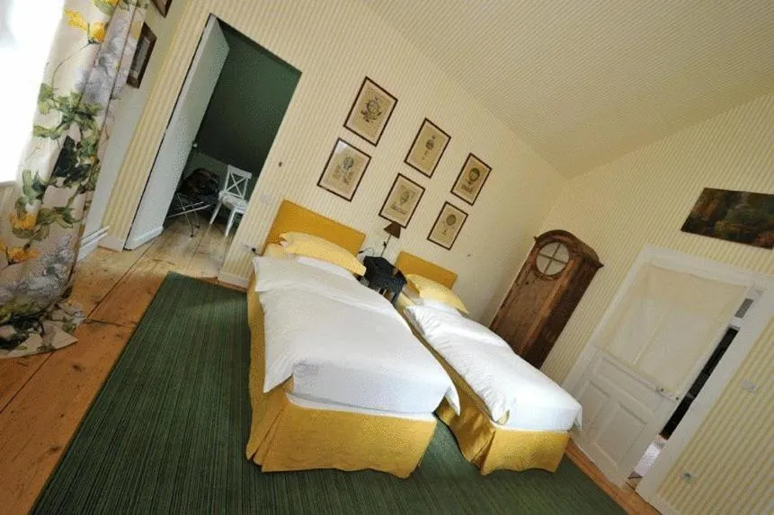 Photo of the whole room, Bed in La Maison D'hôtes du Parc