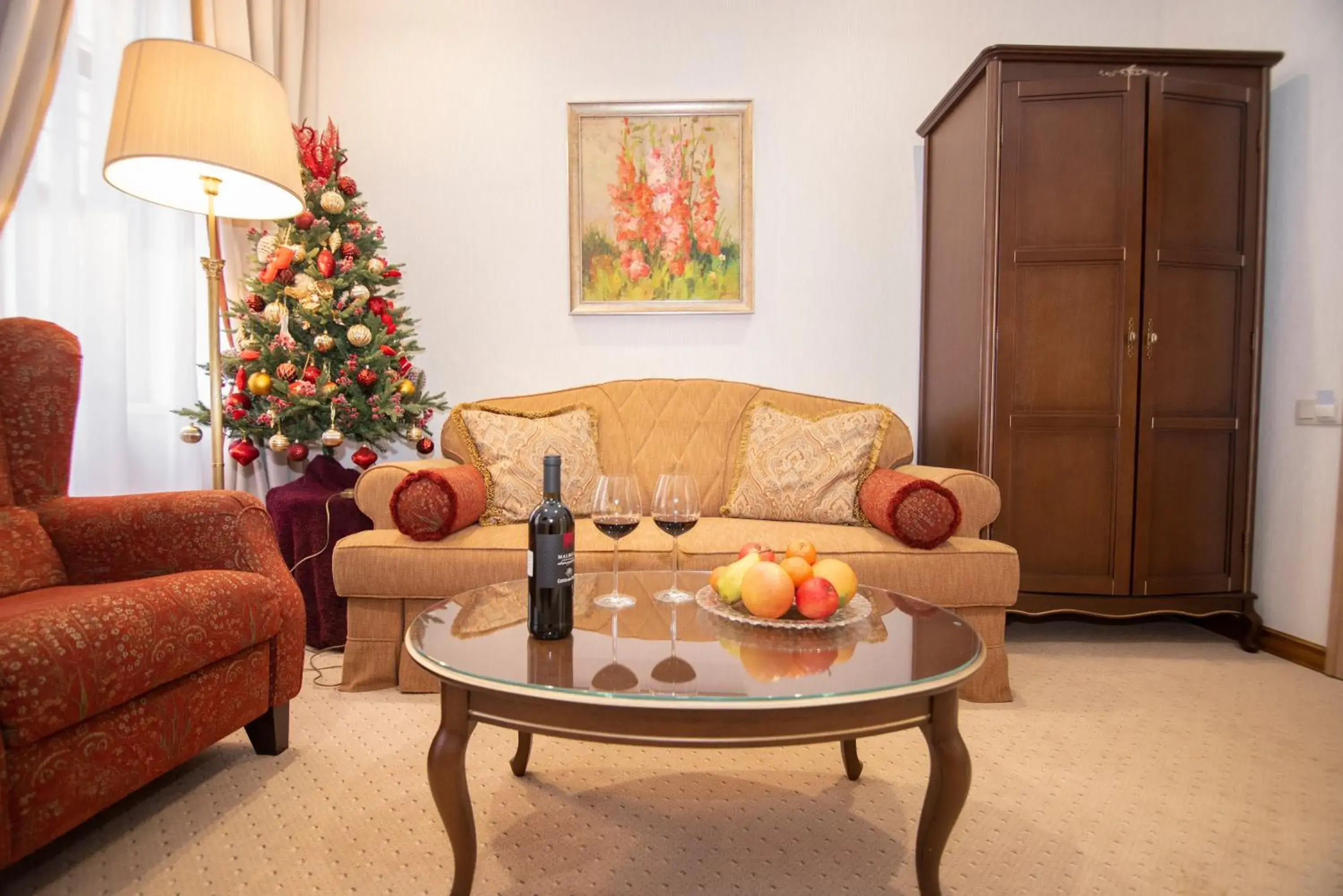 Suite - single occupancy in Swiss Hotel Suite - single occupancy in Swiss Hotel