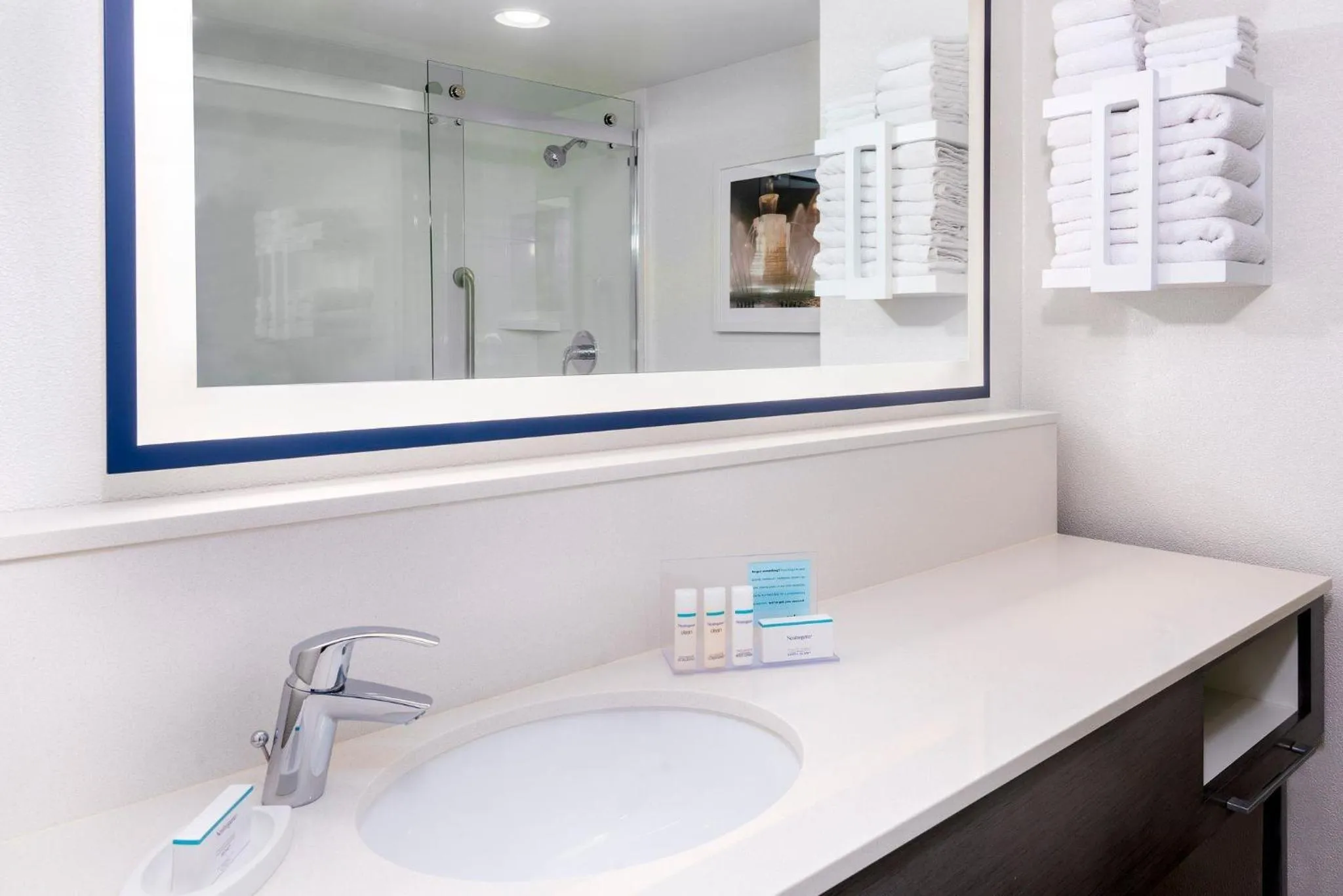 Bathroom in Hampton Inn & Suites Country Club Plaza