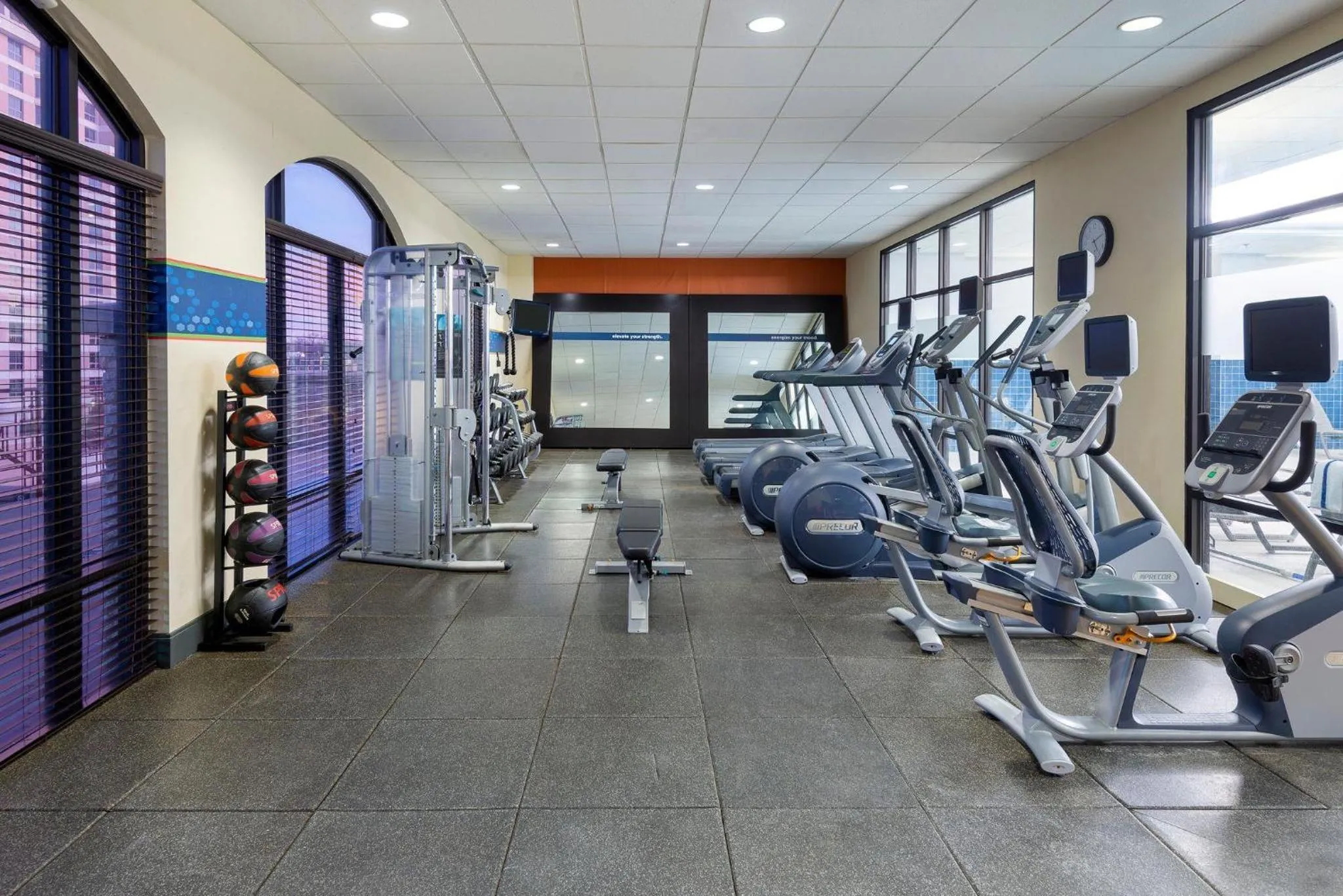 Fitness centre/facilities in Hampton Inn & Suites Country Club Plaza