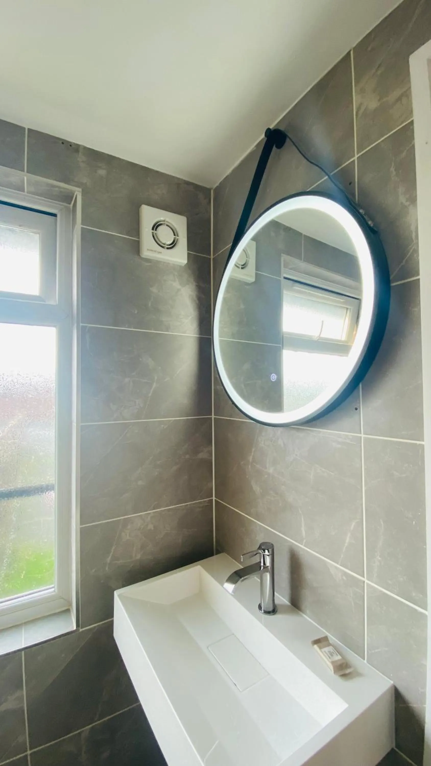 Bathroom in The Suffolk Hotel
