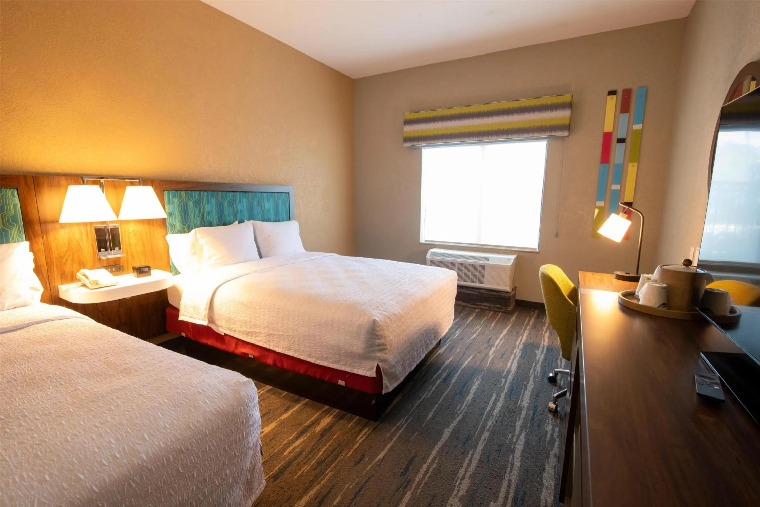 Bed in Hampton Inn & Suites College Station