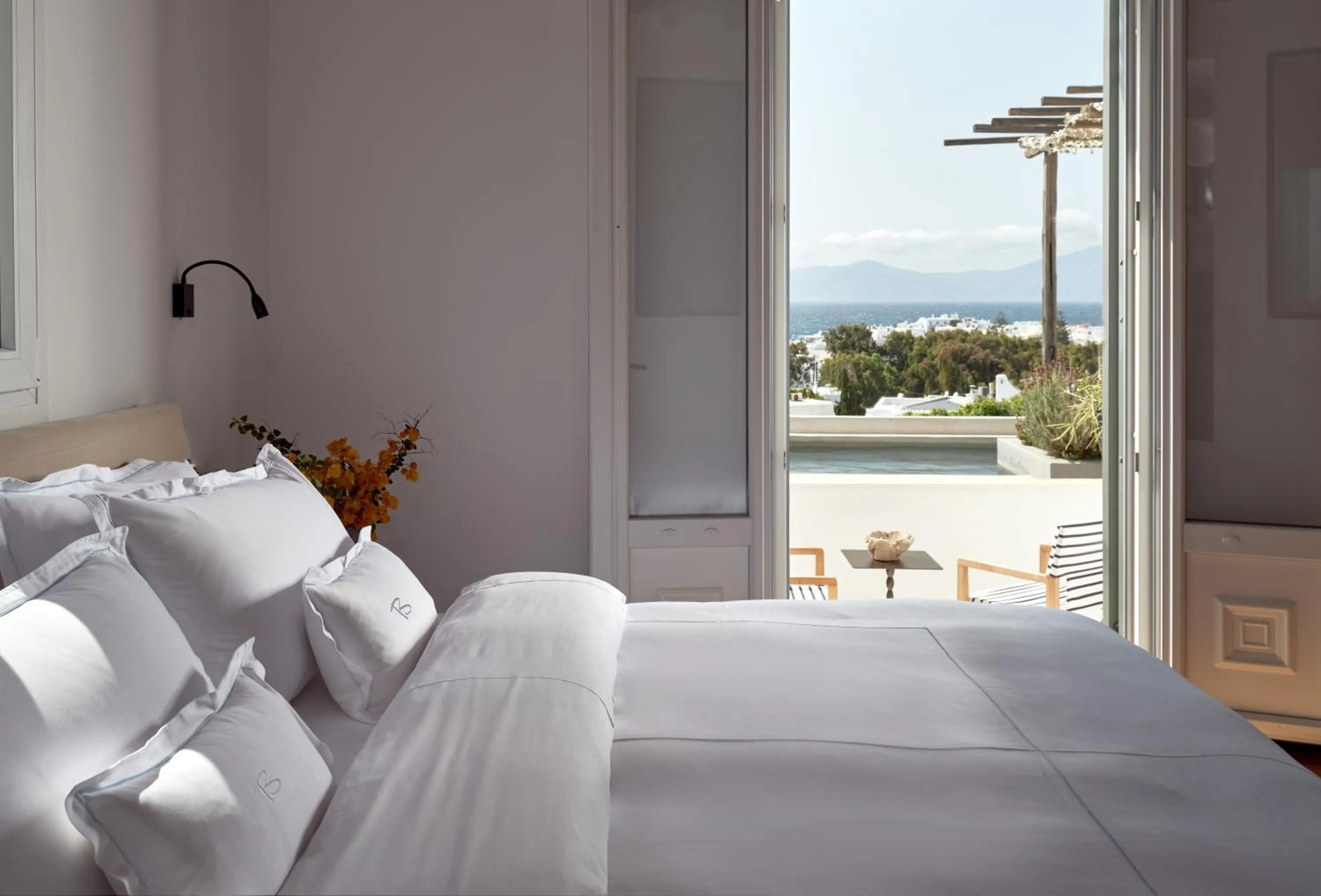 Bed in Belvedere Mykonos - Main Hotel - The Leading Hotels of the World