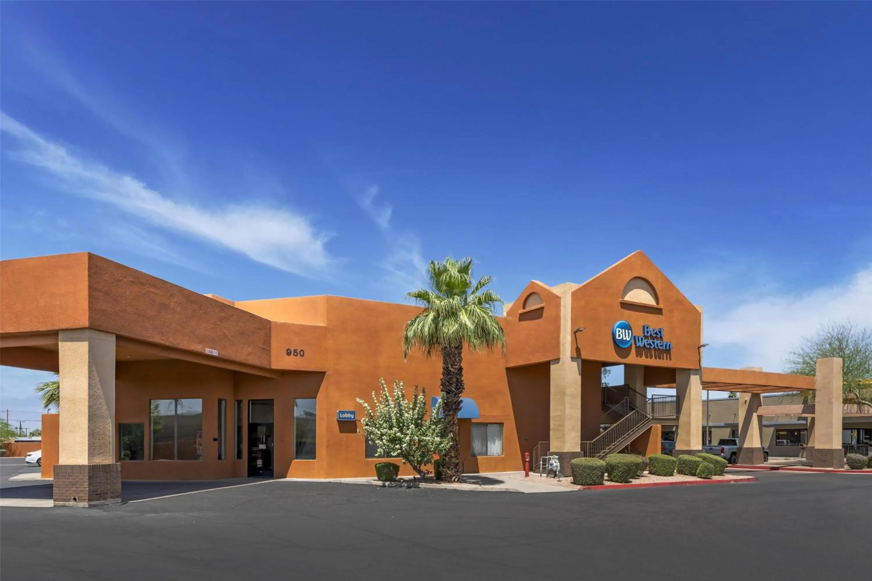 Property building in Best Western Inn of Chandler