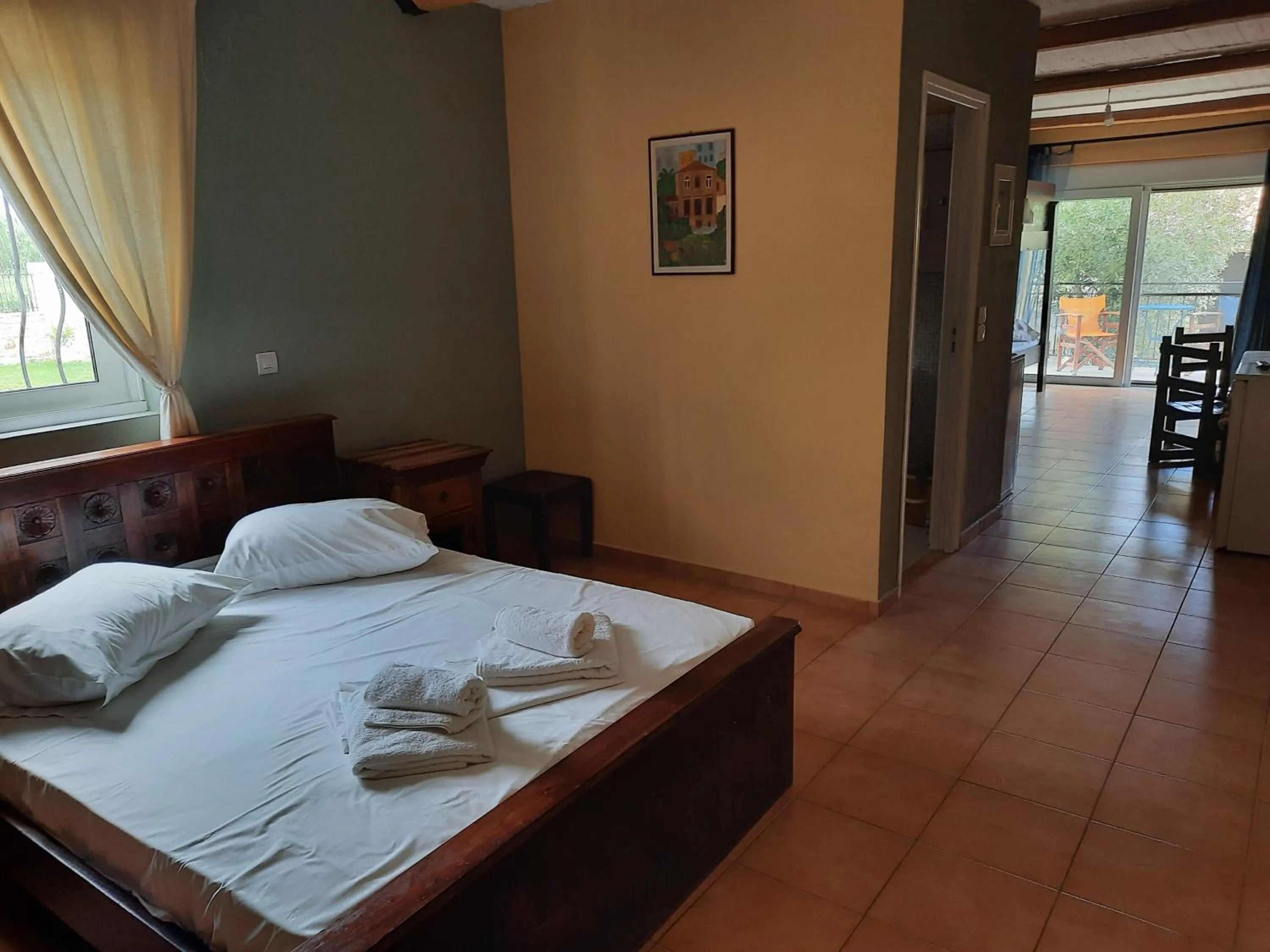 Bedroom, Bed in O Xenonas Ton Mylon