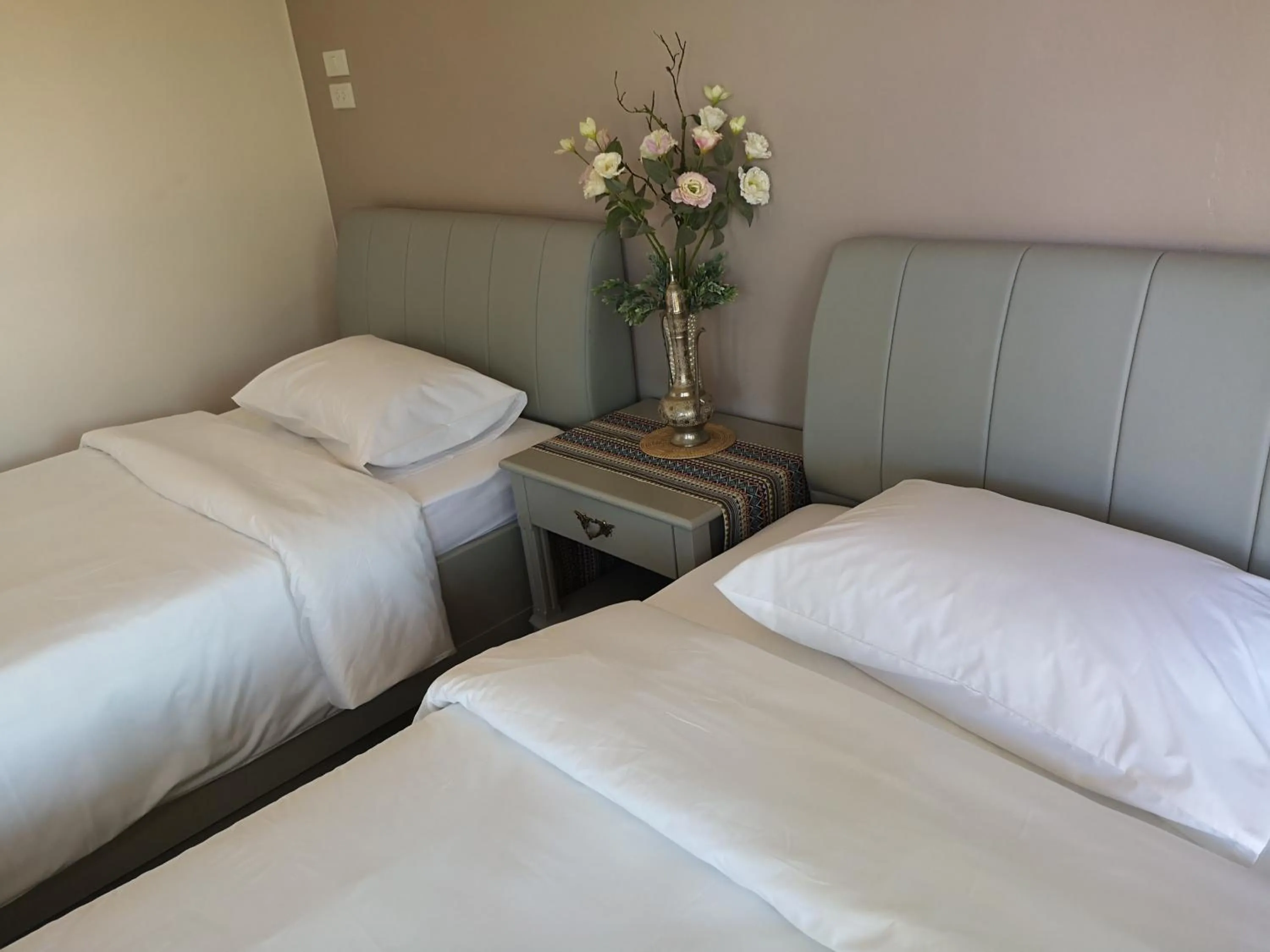 Bed in Sleep Soundly By The Sea