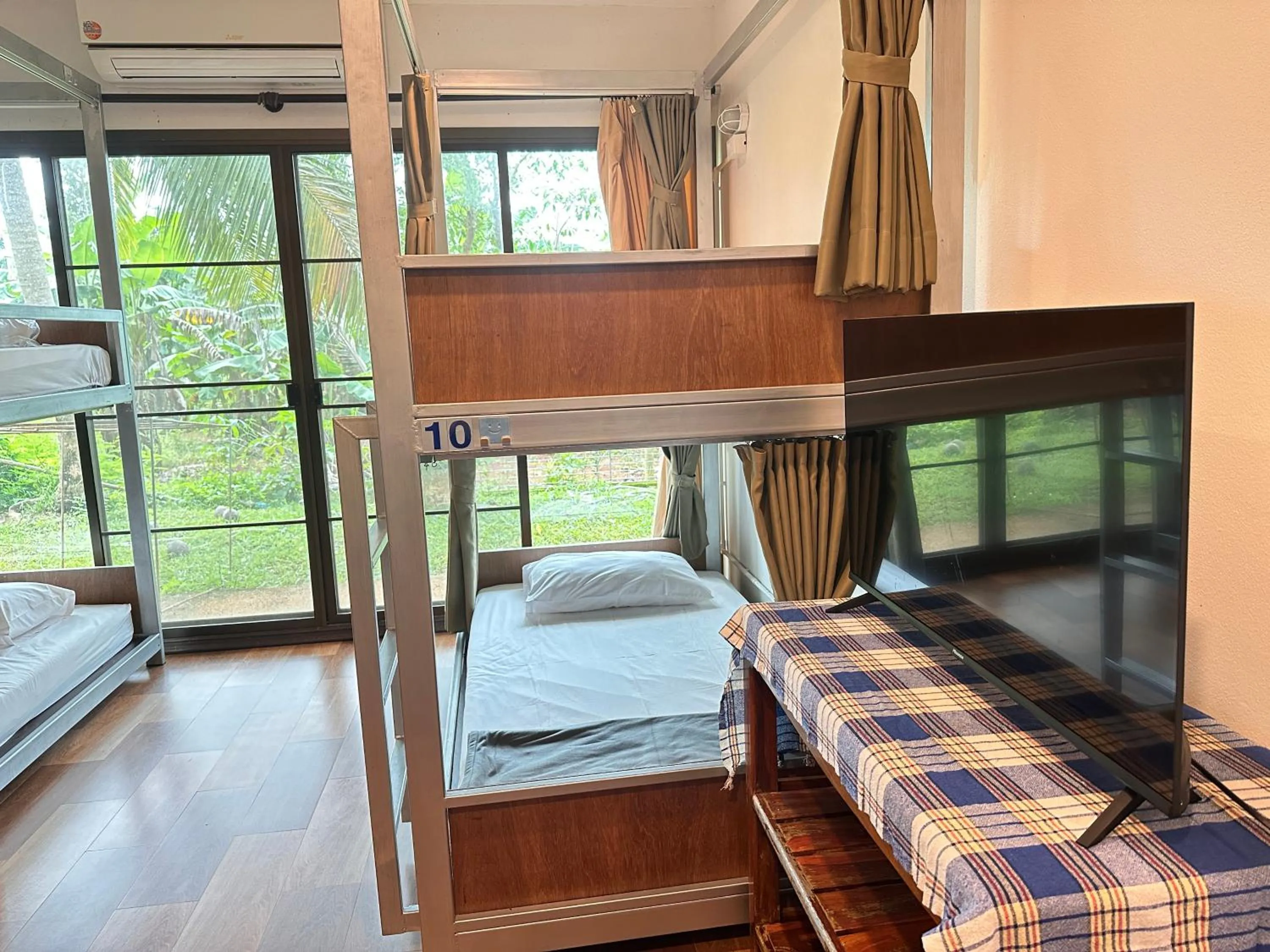 Bed in Sleep Soundly By The Sea