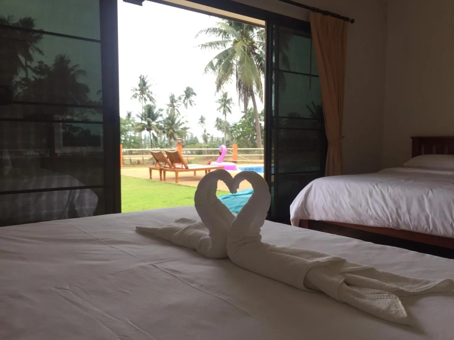 Bed in Sleep Soundly By The Sea