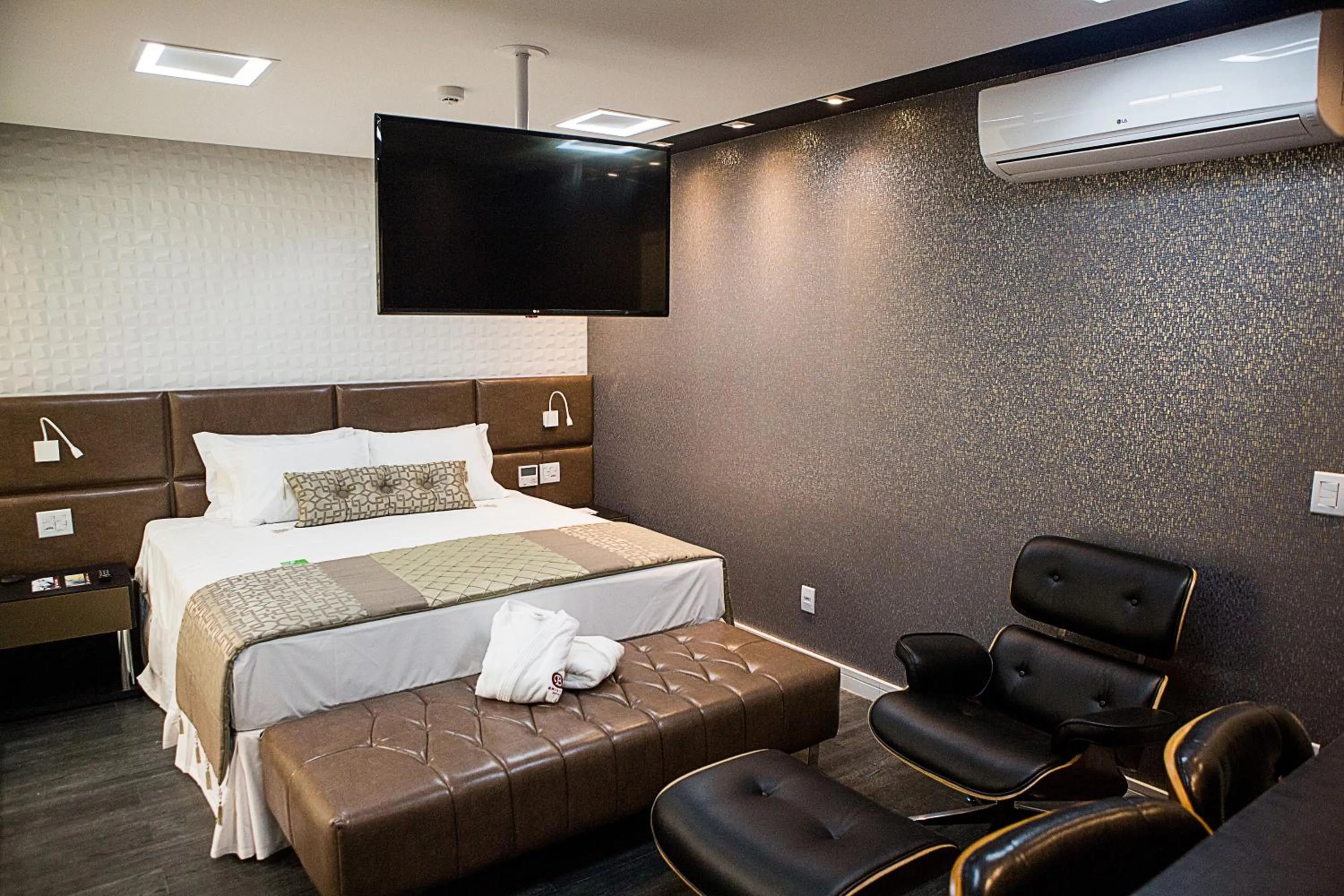 Bed in Bristol Viçosa Hotel