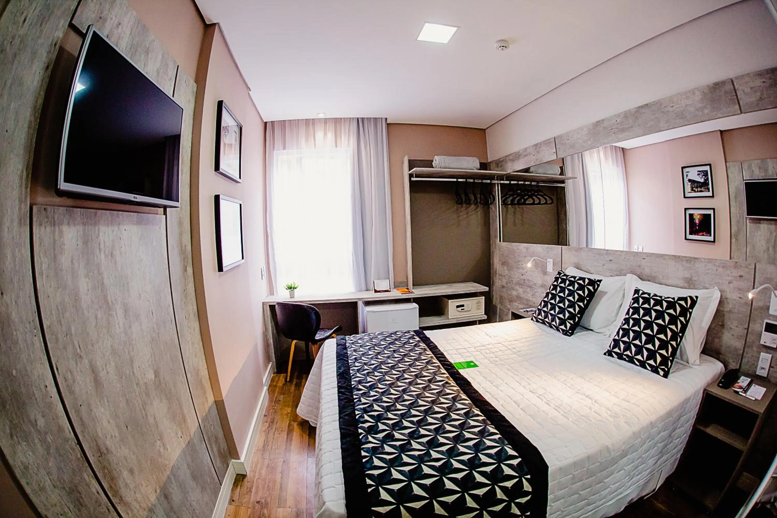 Bed in Bristol Viçosa Hotel