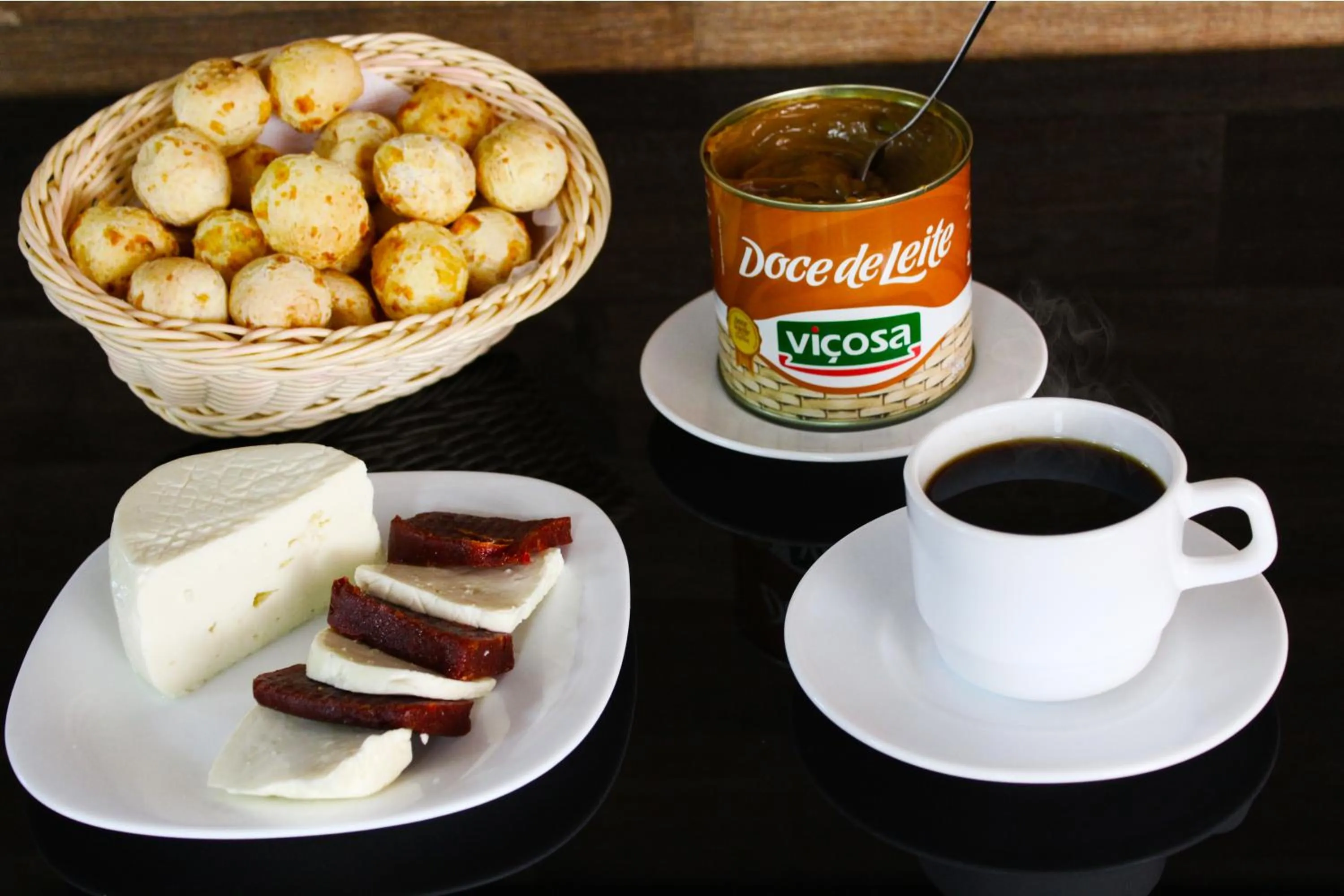 Food and drinks in Bristol Viçosa Hotel