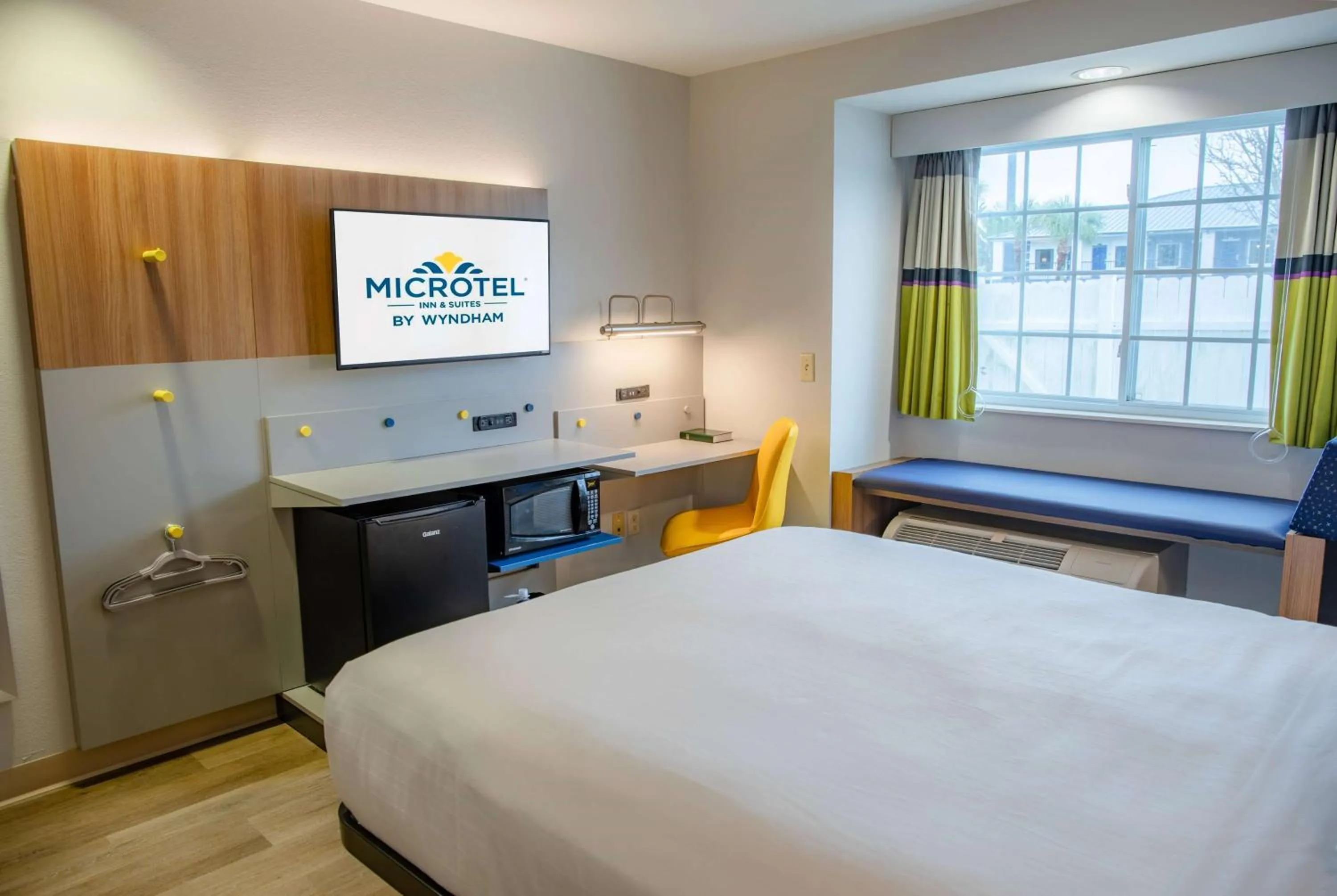 Photo of the whole room, Bed in Microtel Inn & Suites by Wyndham Kingsland Naval Base I-95